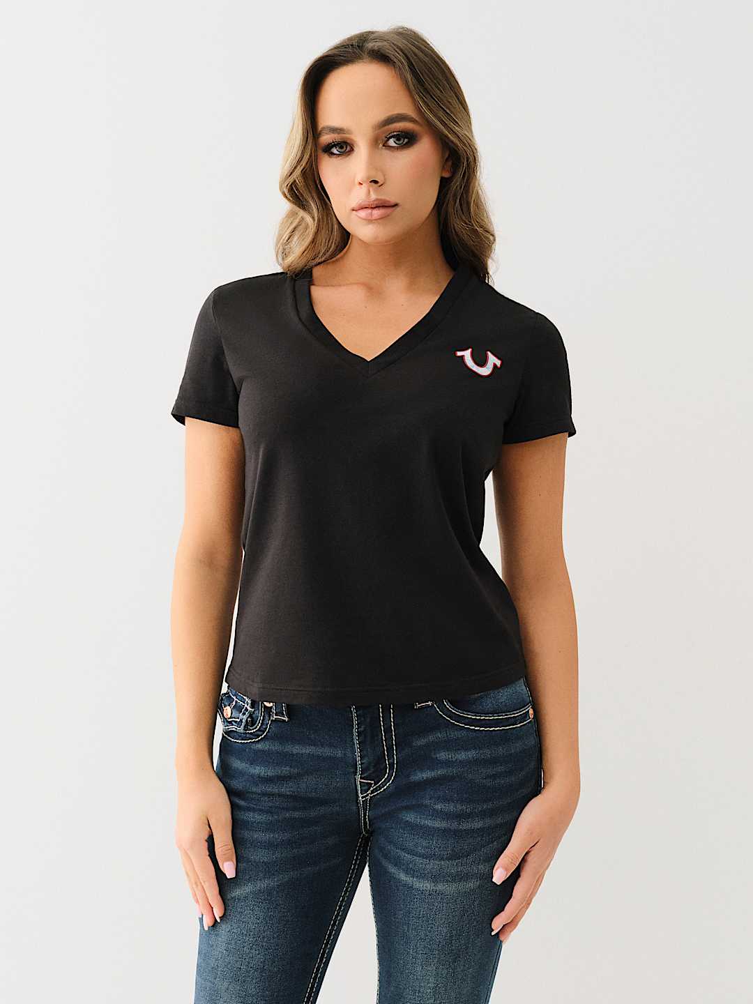 TROPICAL DENIM HORSESHOE V NECK TEE