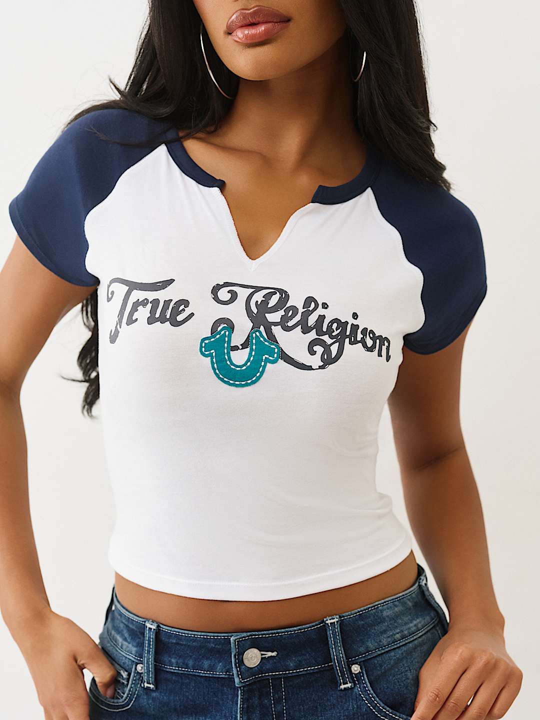 HORSESHOE NOTCH RAGLAN TEE, image 1