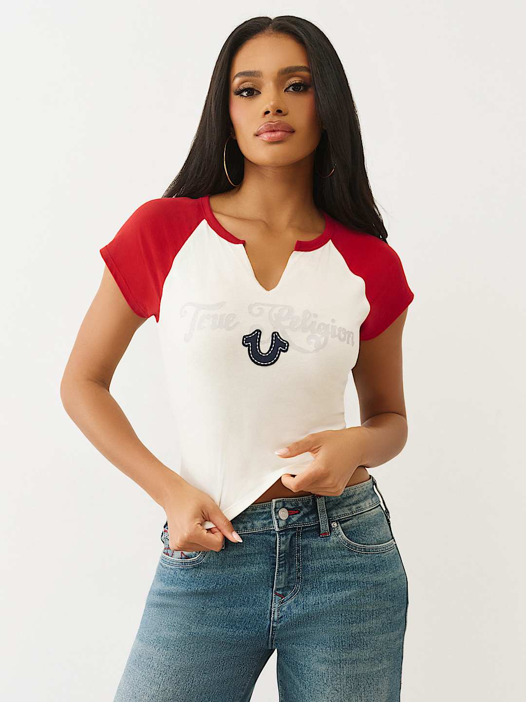 CAMISETA RAGL&Aacute;N CON HERRADURA Y CUELLO EN V, image 2