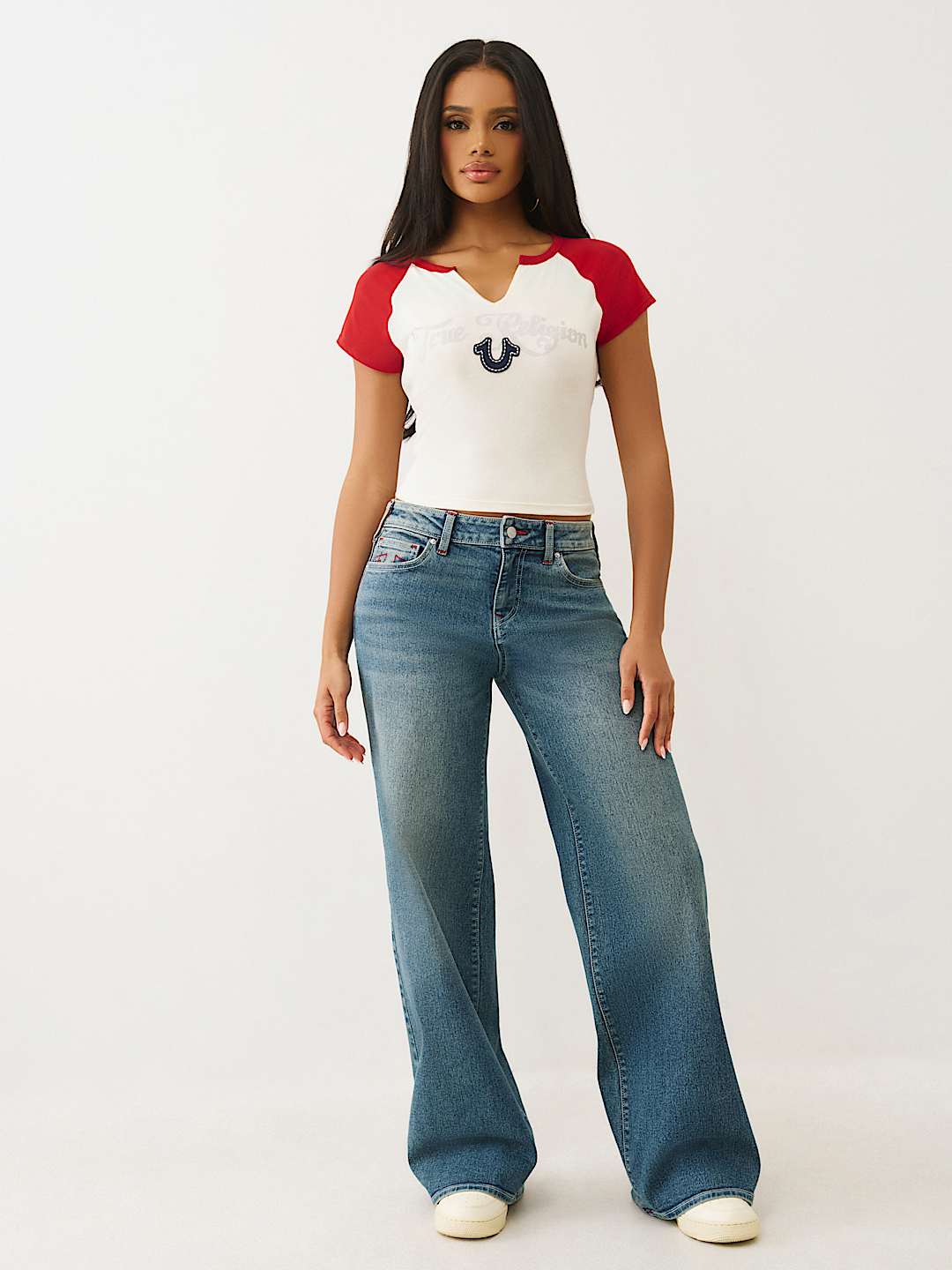 CAMISETA RAGL&Aacute;N CON HERRADURA Y CUELLO EN V, image 3