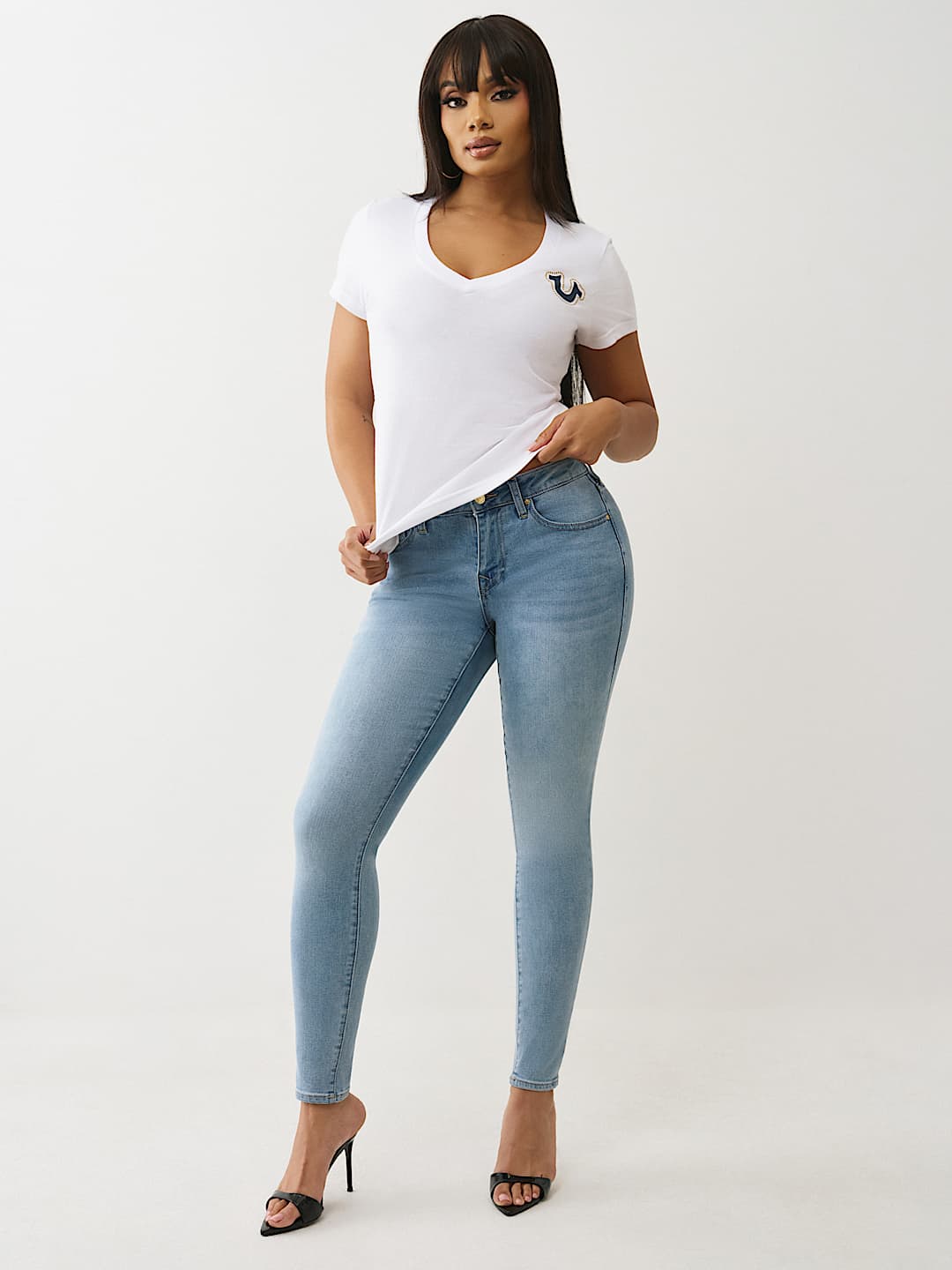 SCRIPT LOGO V NECK TEE, image 3