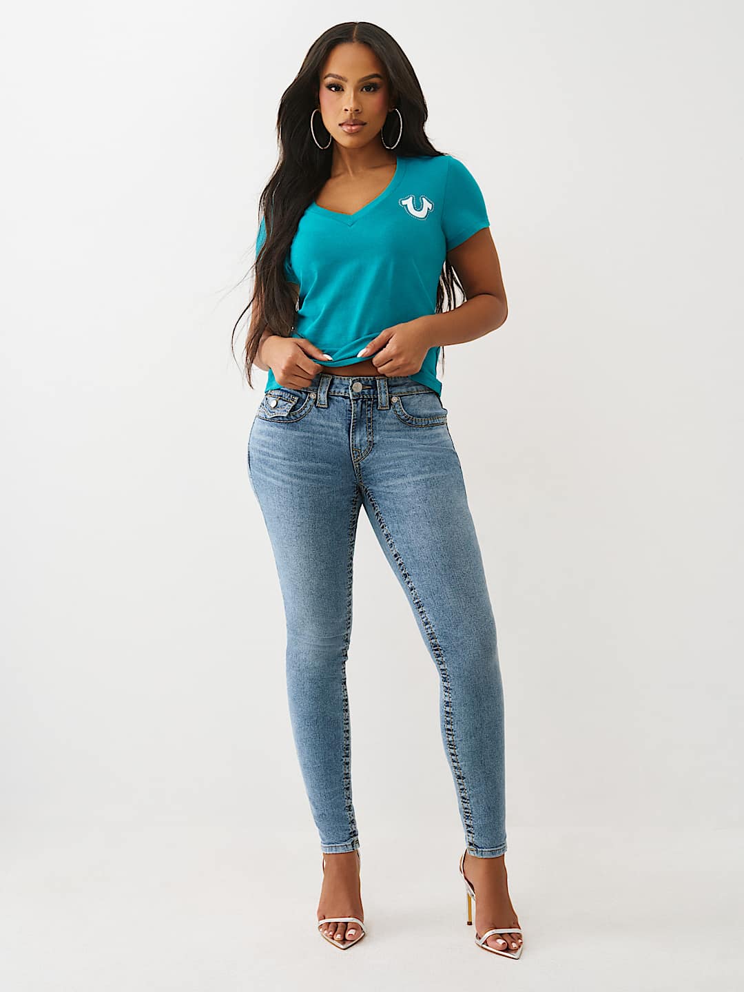 SCRIPT LOGO V NECK TEE, image 3