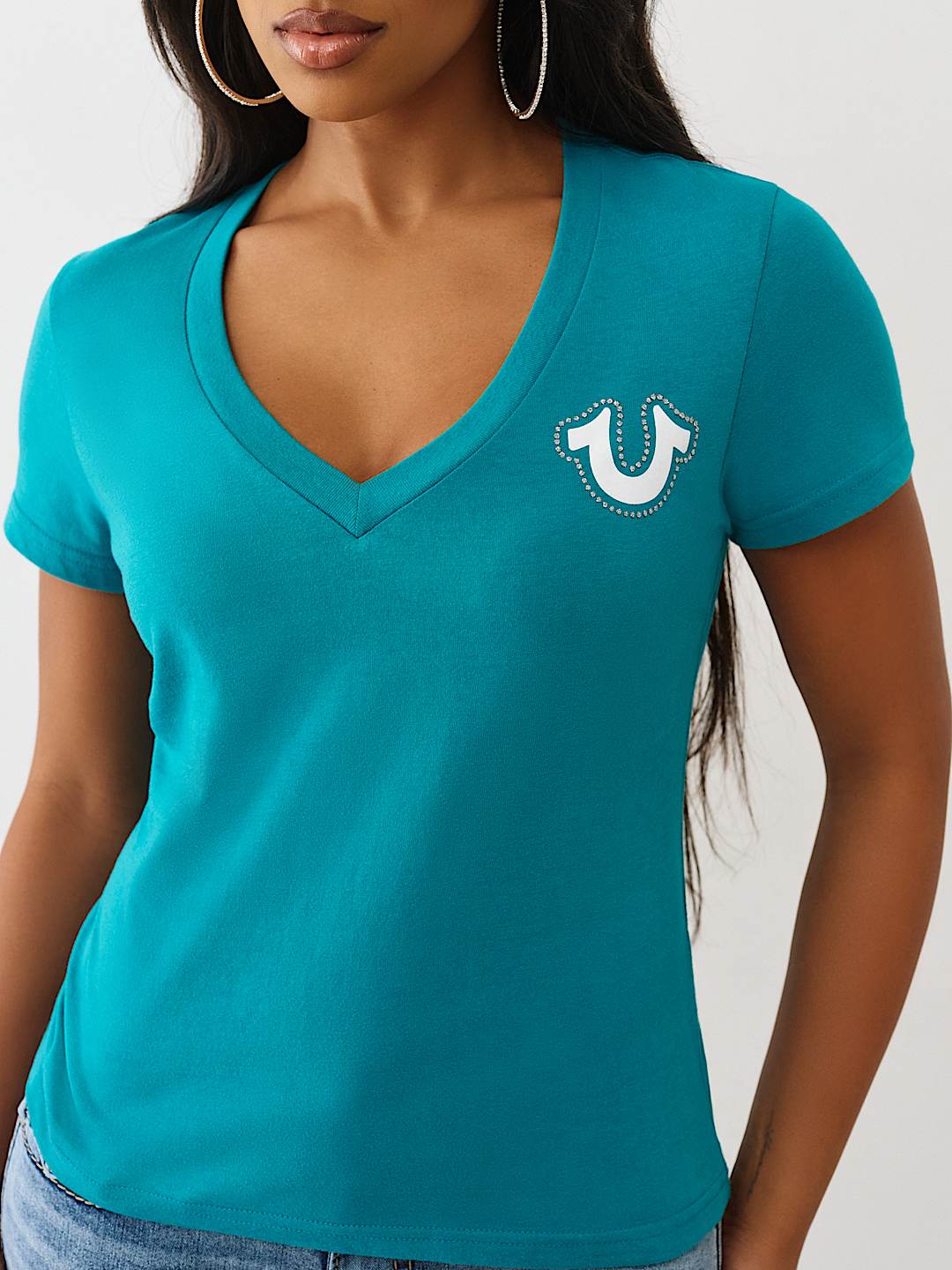 SCRIPT LOGO V NECK TEE, image 6