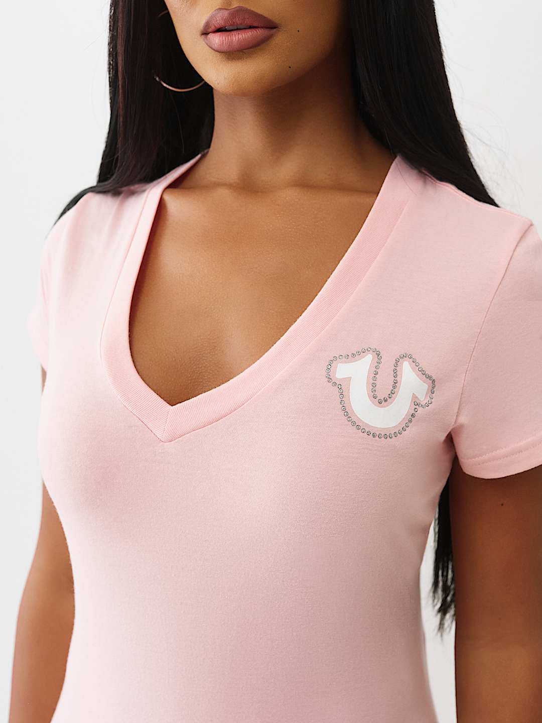 SCRIPT LOGO V NECK TEE, image 5