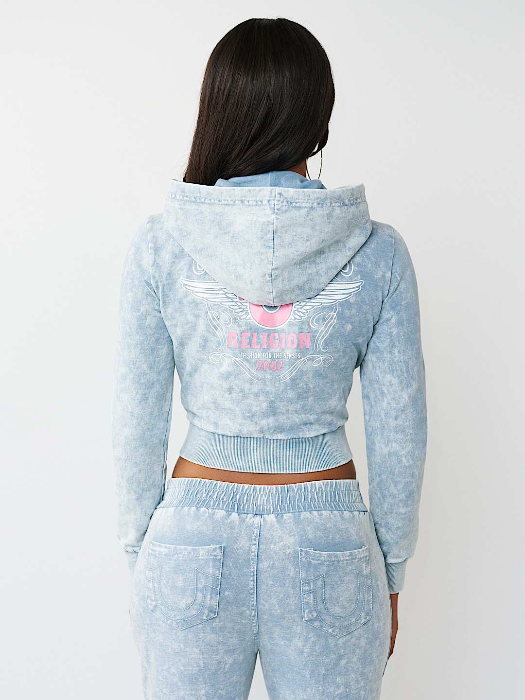 SUDADERA CON CAPUCHA DE MEZCLILLA SINT&Eacute;TICA CON HERRADURA CON ALAS, image 6