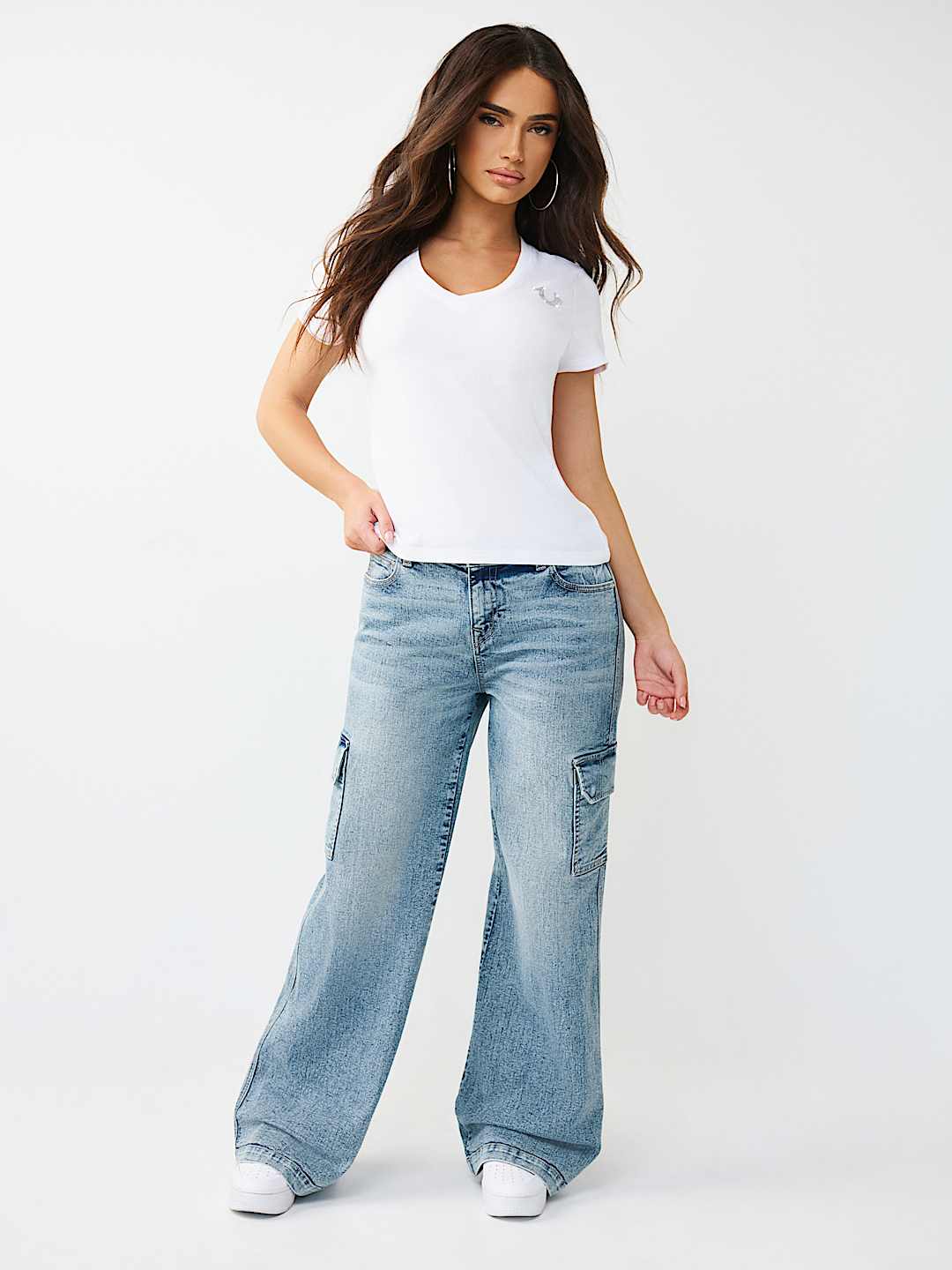 IRIDESCENT LOGO V-NECK TEE, image 3