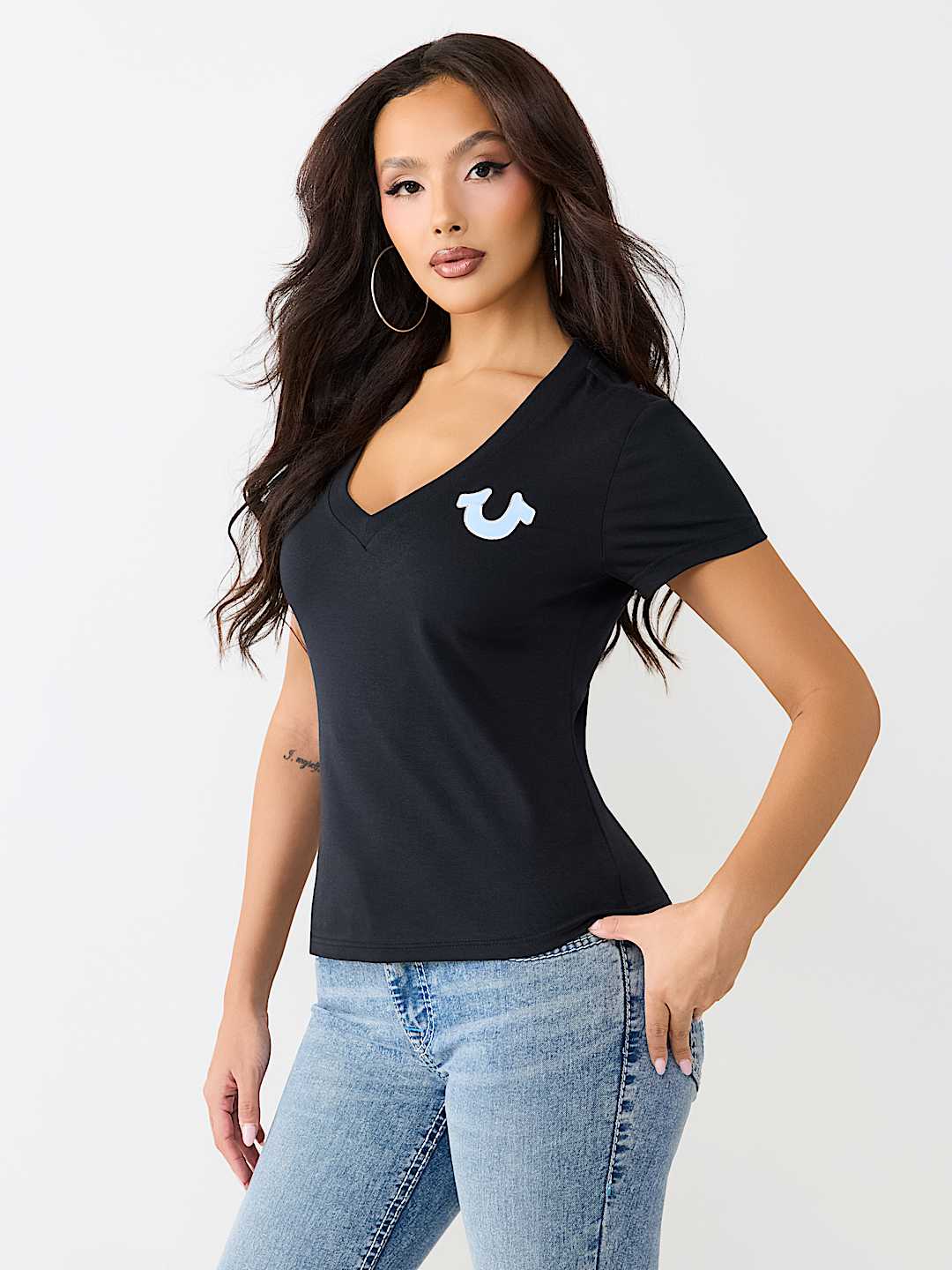 WING V-NECK TEE