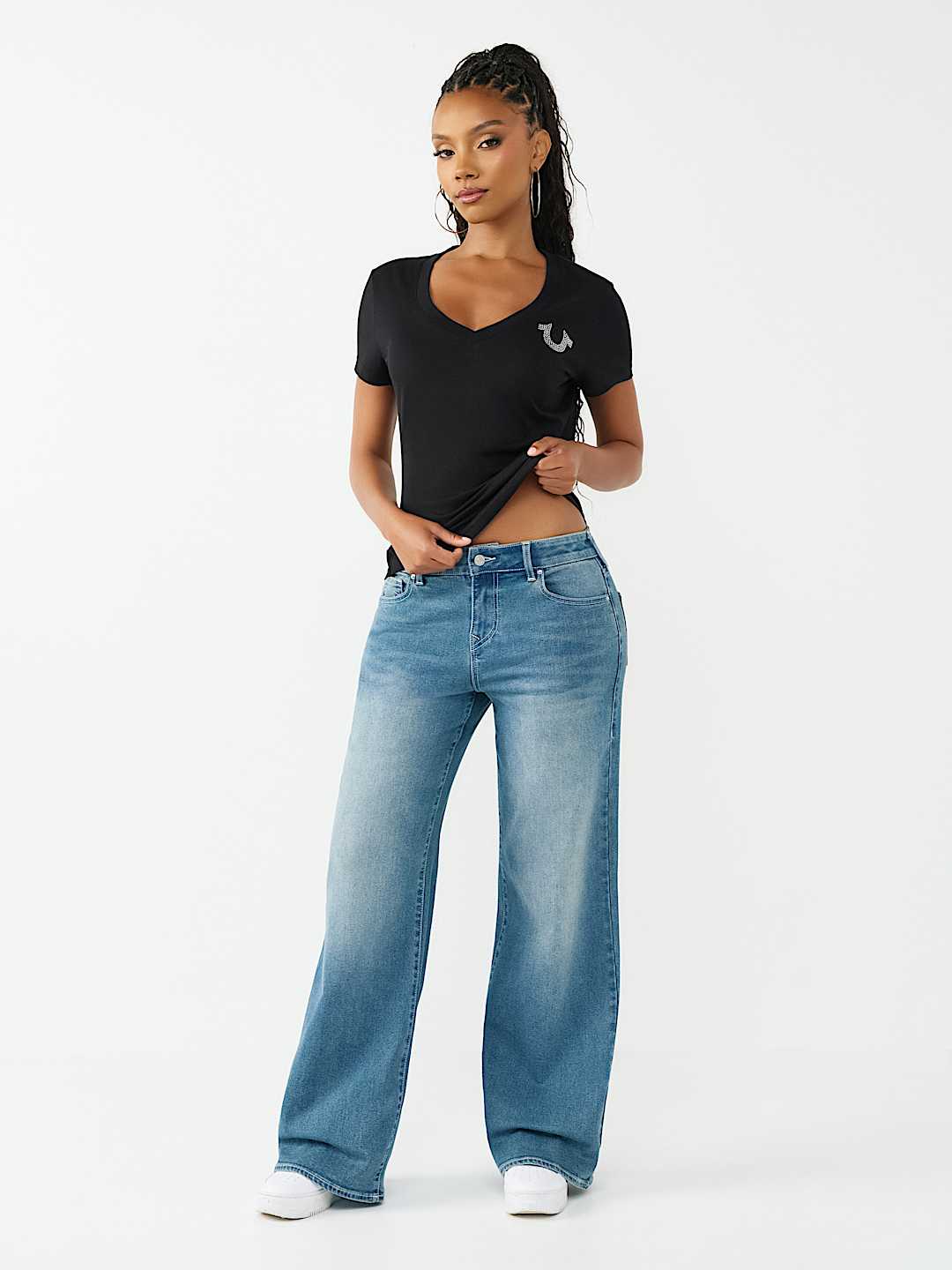 CRYSTAL HORSESHOE V-NECK TEE, image 3
