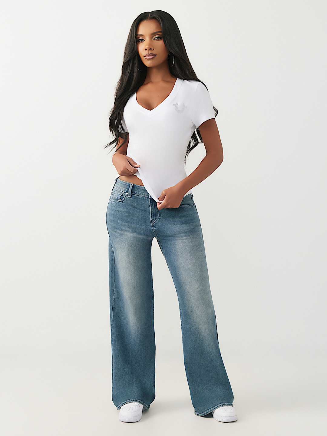 CRYSTAL HORSESHOE V-NECK TEE, image 3