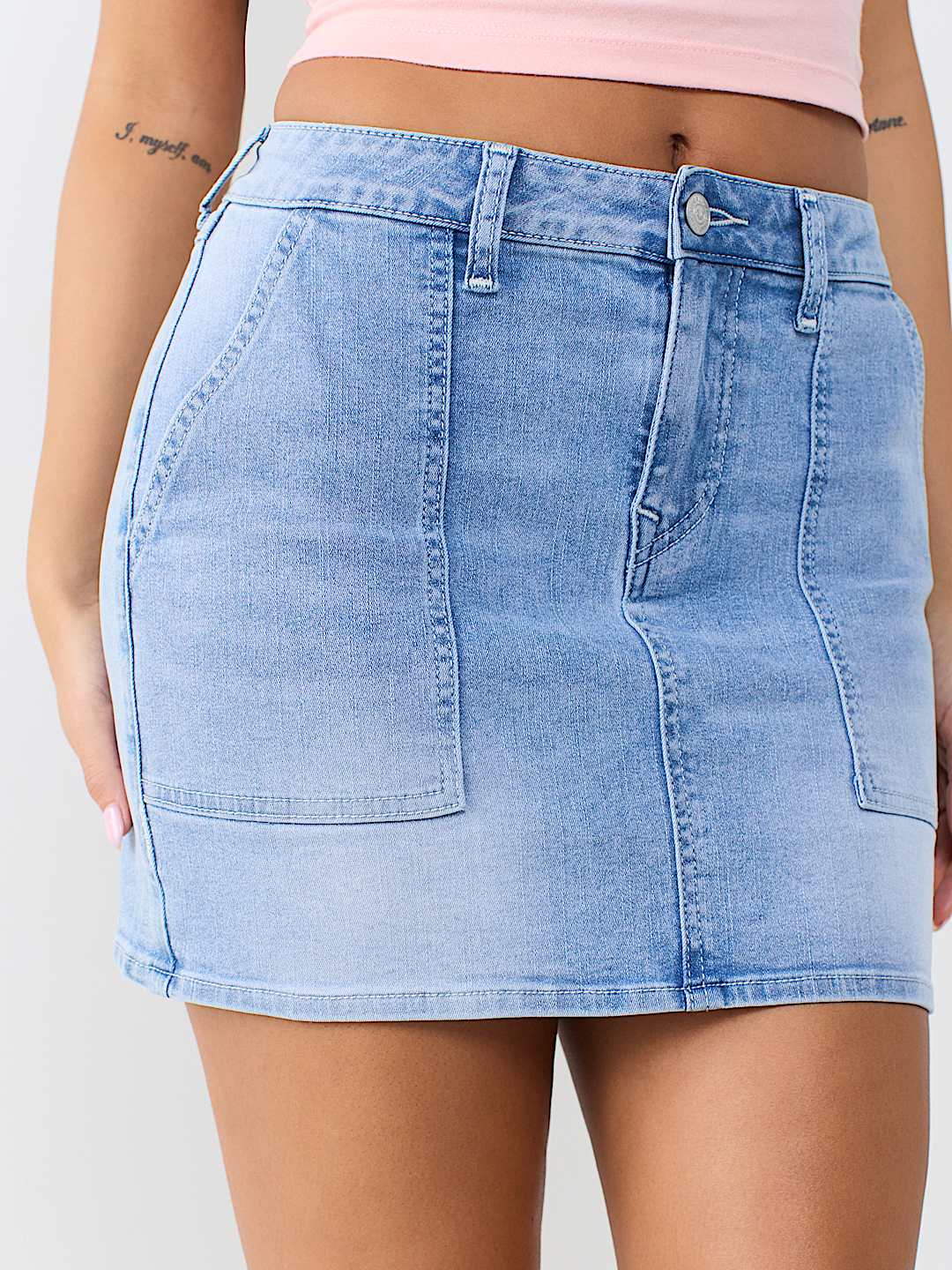DENIM PATCH POCKET MINI SKIRT