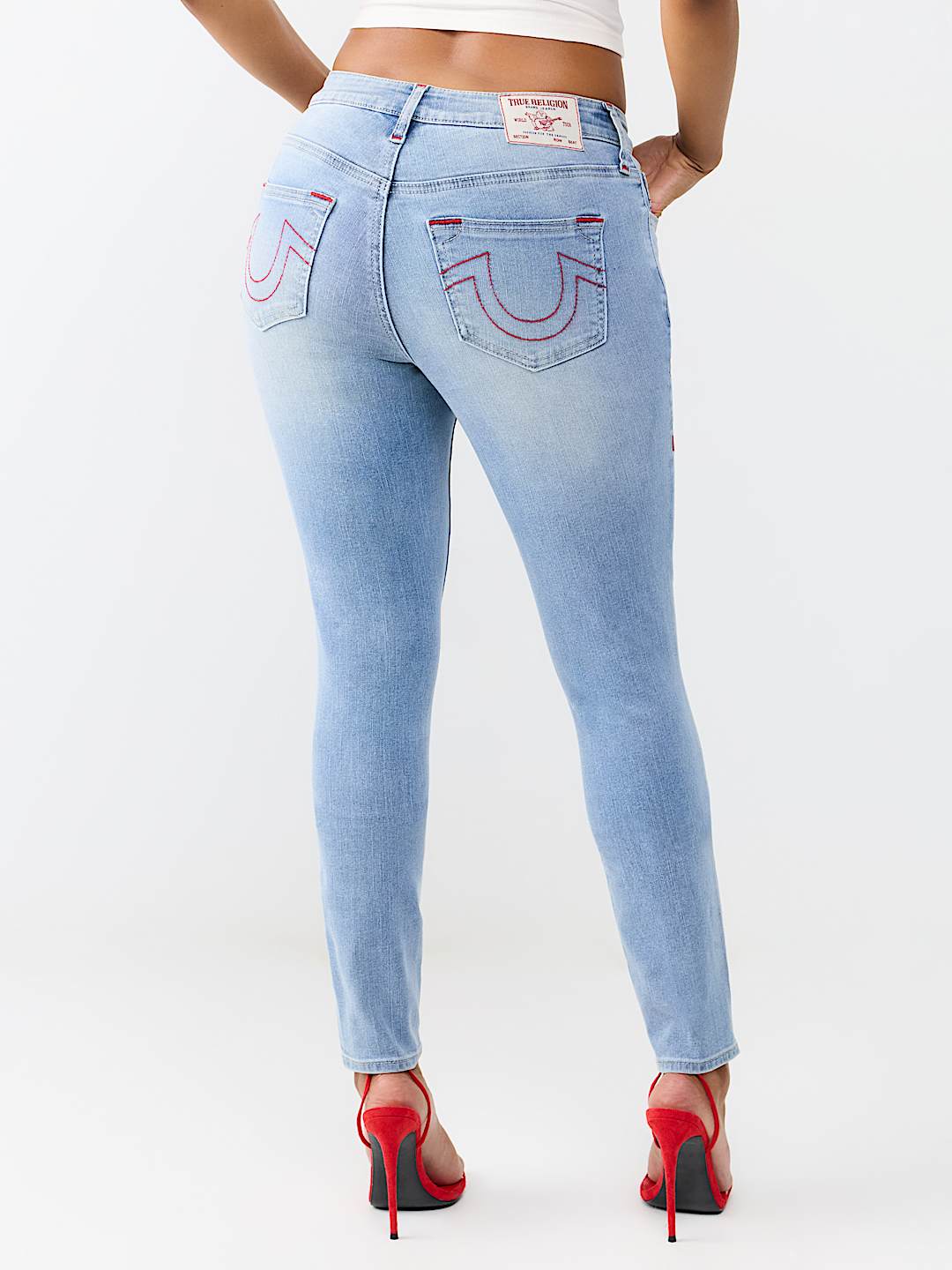 JENNIE MID RISE CURVY SKINNY JEAN