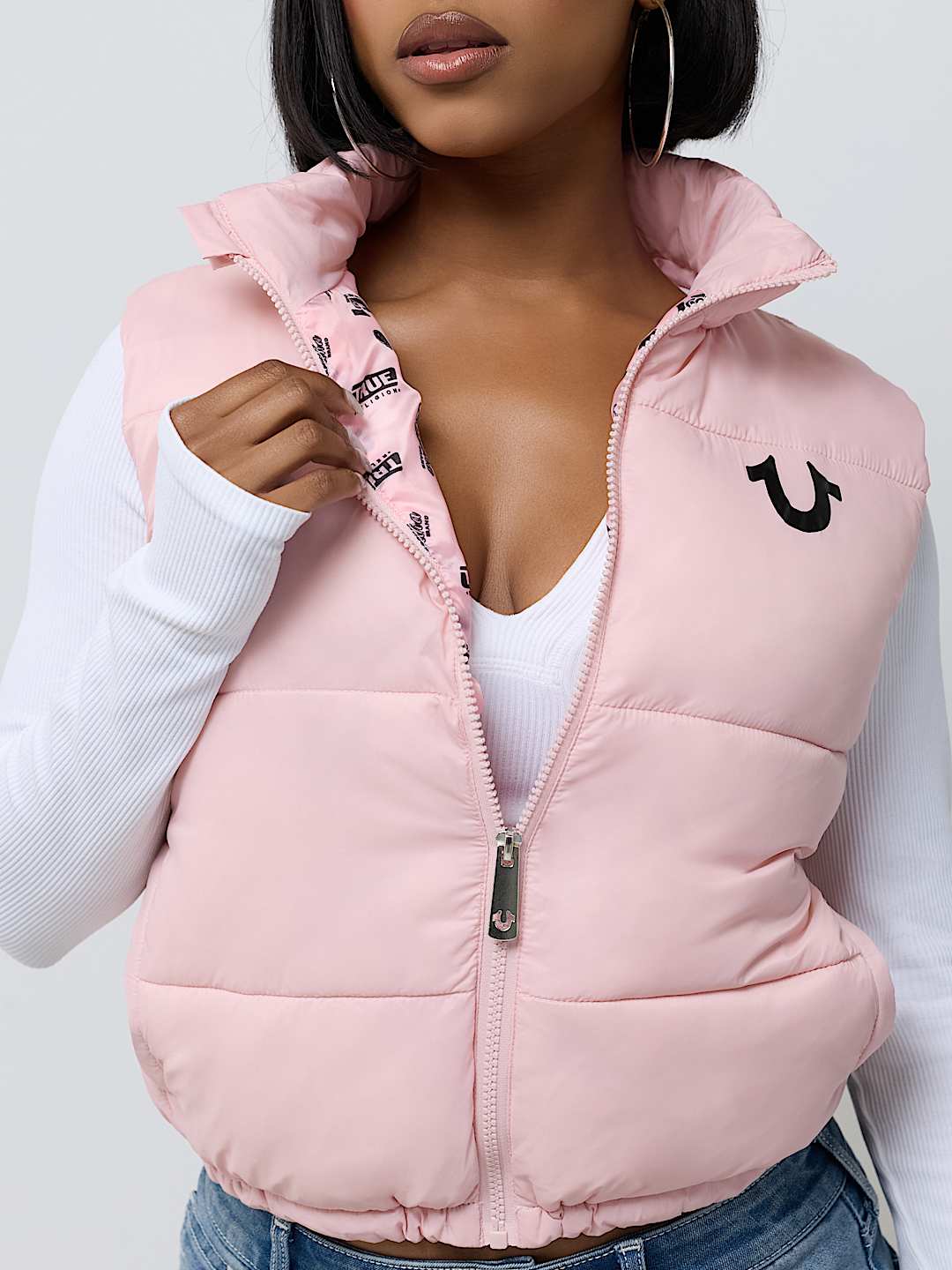 CHALECO ACOLCHADO CON ESTAMPADO INTEGRAL