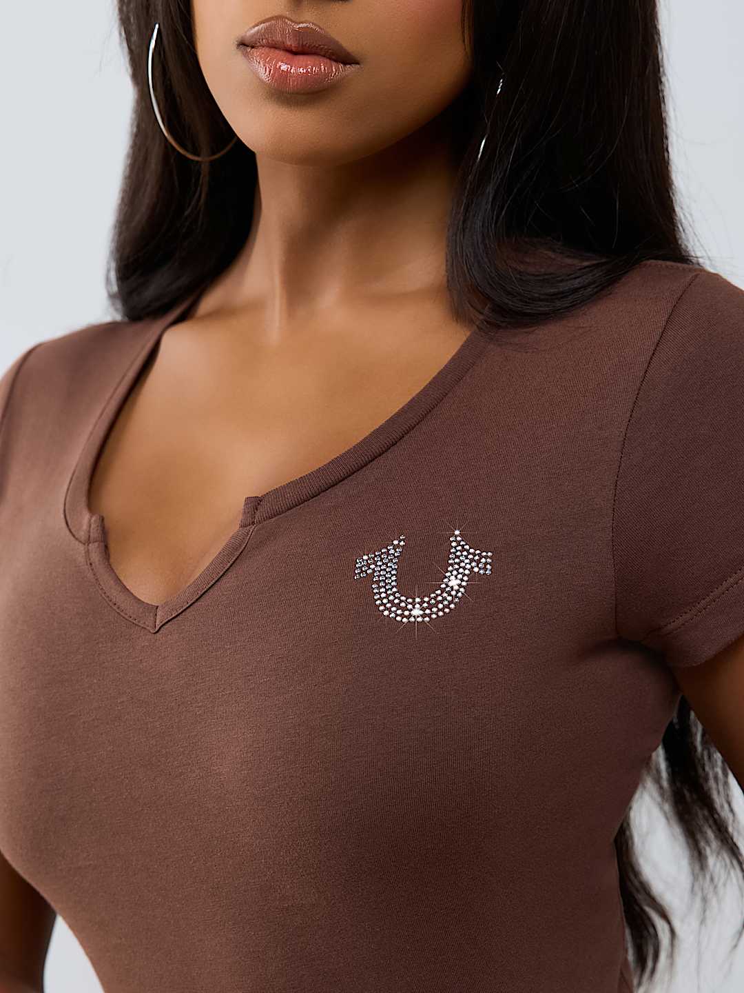 HORSESHOE NOTCH BABY TEE
