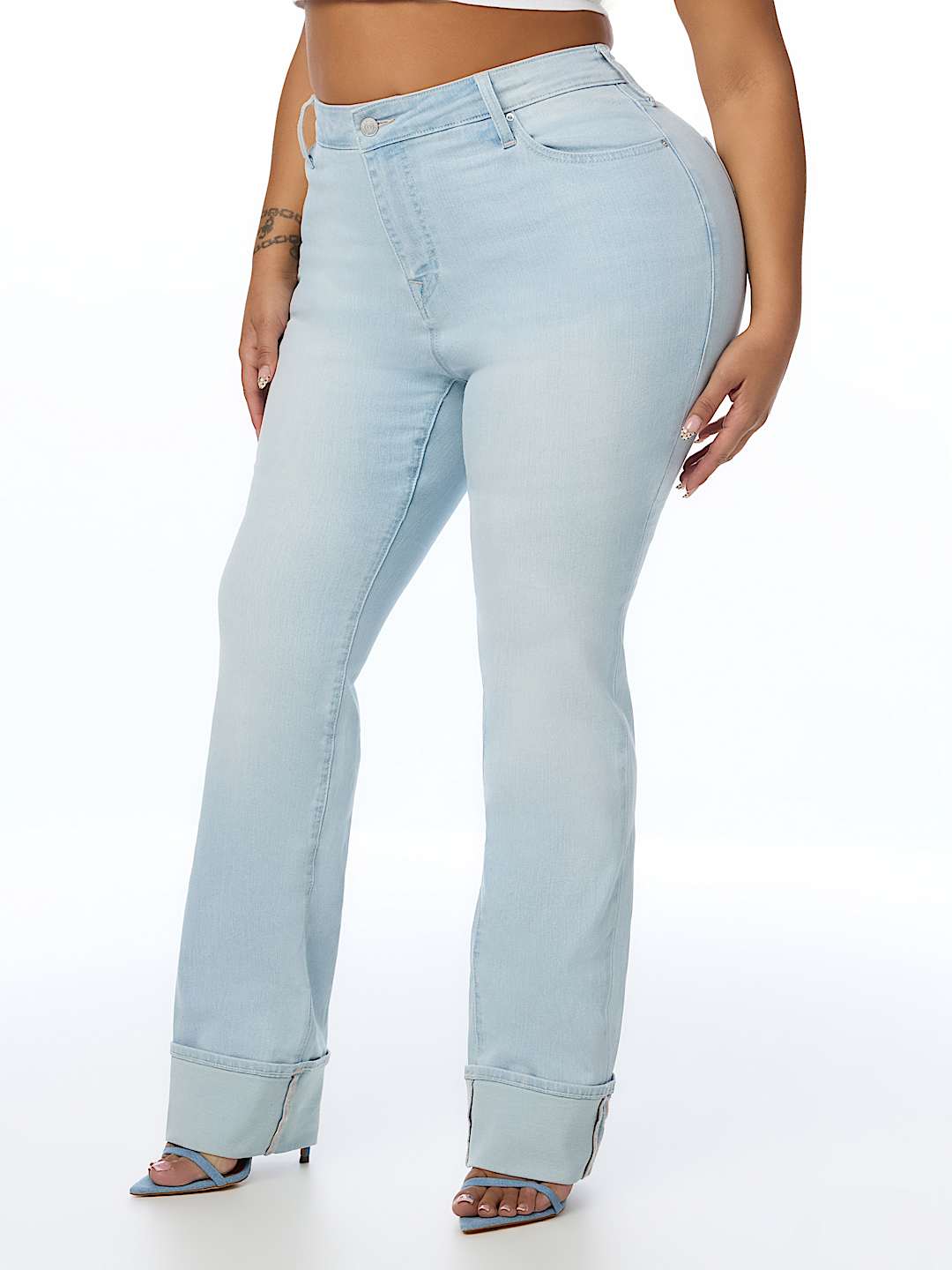 PLUS BILLIE MID RISE CUFF STRAIGHT JEAN