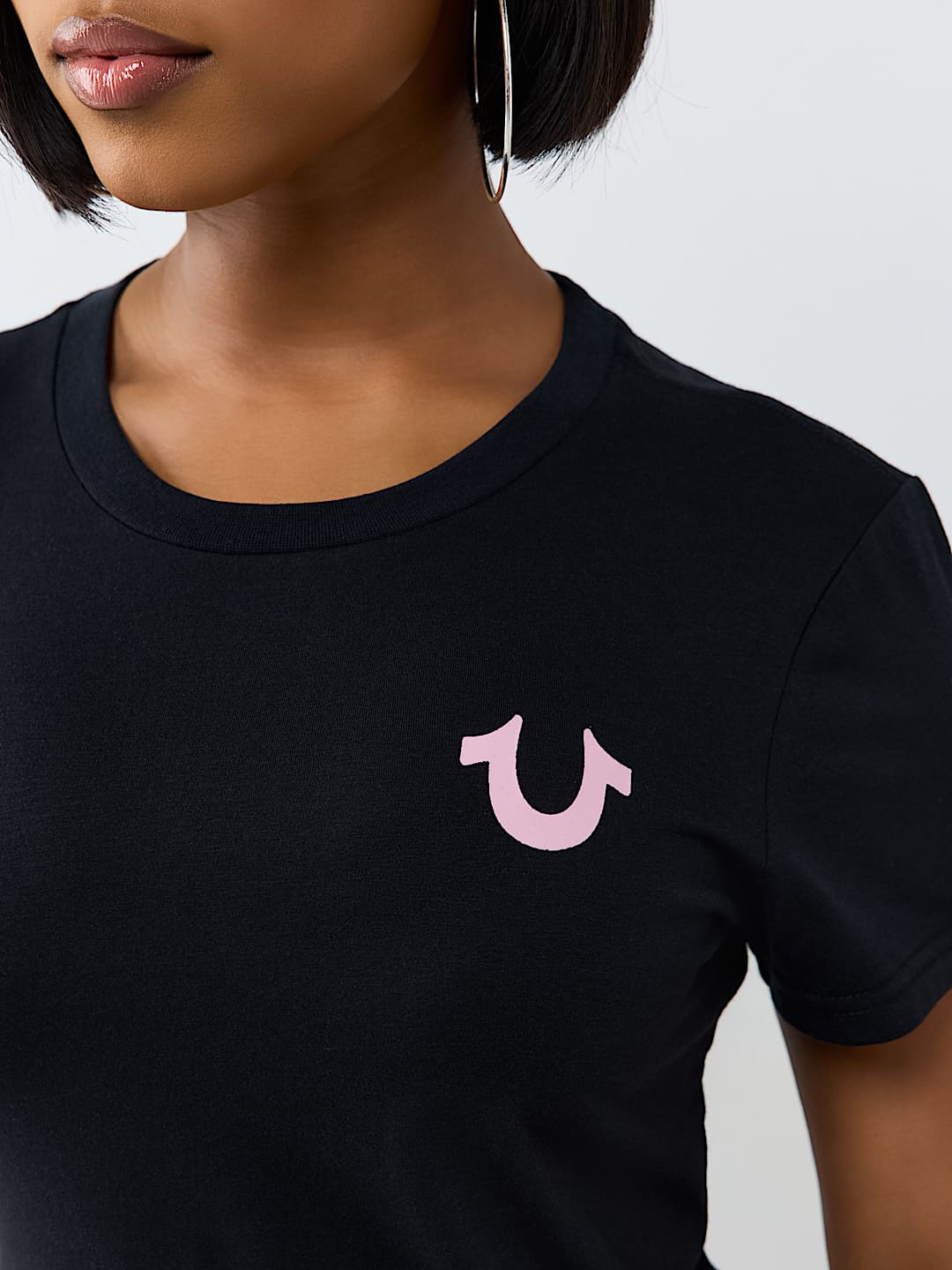 DISTRESSED WING CREWNECK TEE