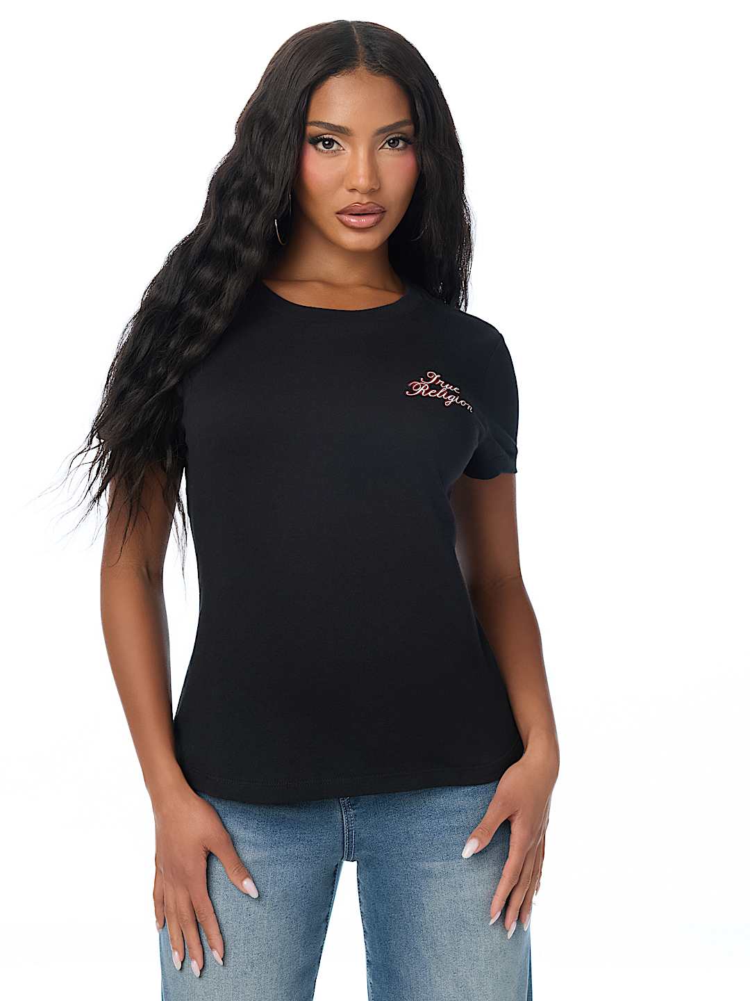 EMBROIDERED HEART CREWNECK TEE