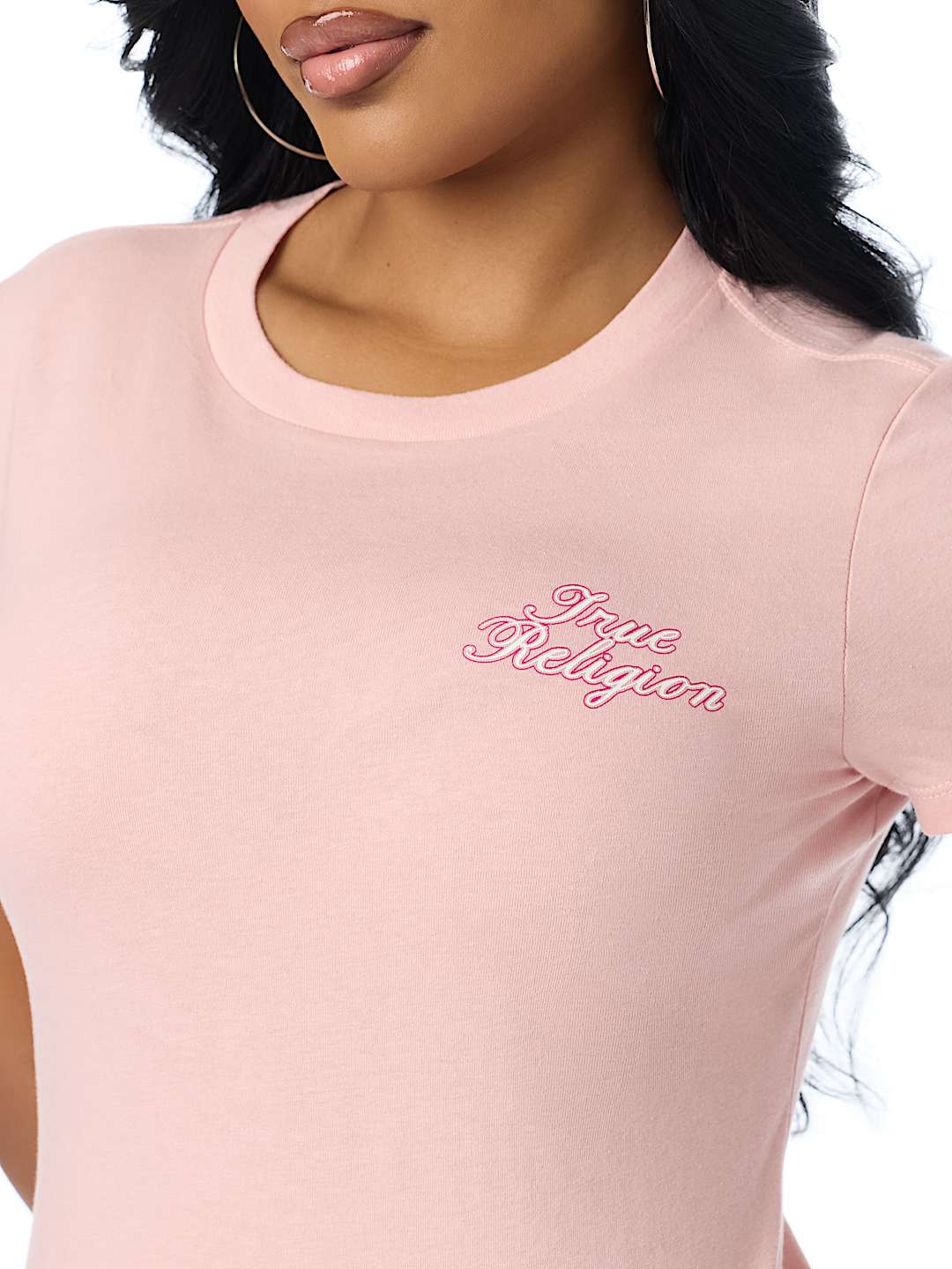 EMBROIDERED HEART CREWNECK TEE