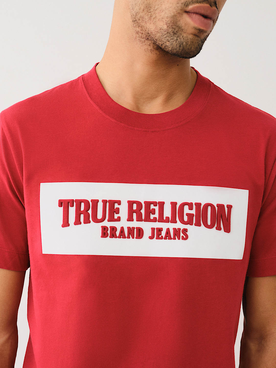 【TRUE RELIGION】★Tシャツ★ EMBOSSED EMBLEM LOGO TEE EMBOSSED BOX LOGO TEE - Black | True Religion