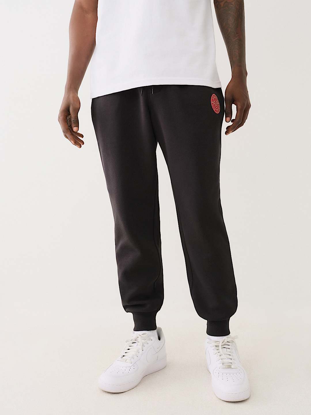 ROPE CREST GRAPHIC JOGGER