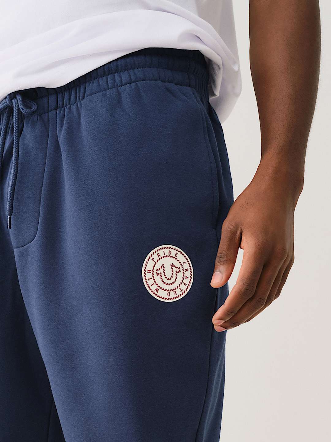 ROPE CREST GRAPHIC JOGGER, image 4