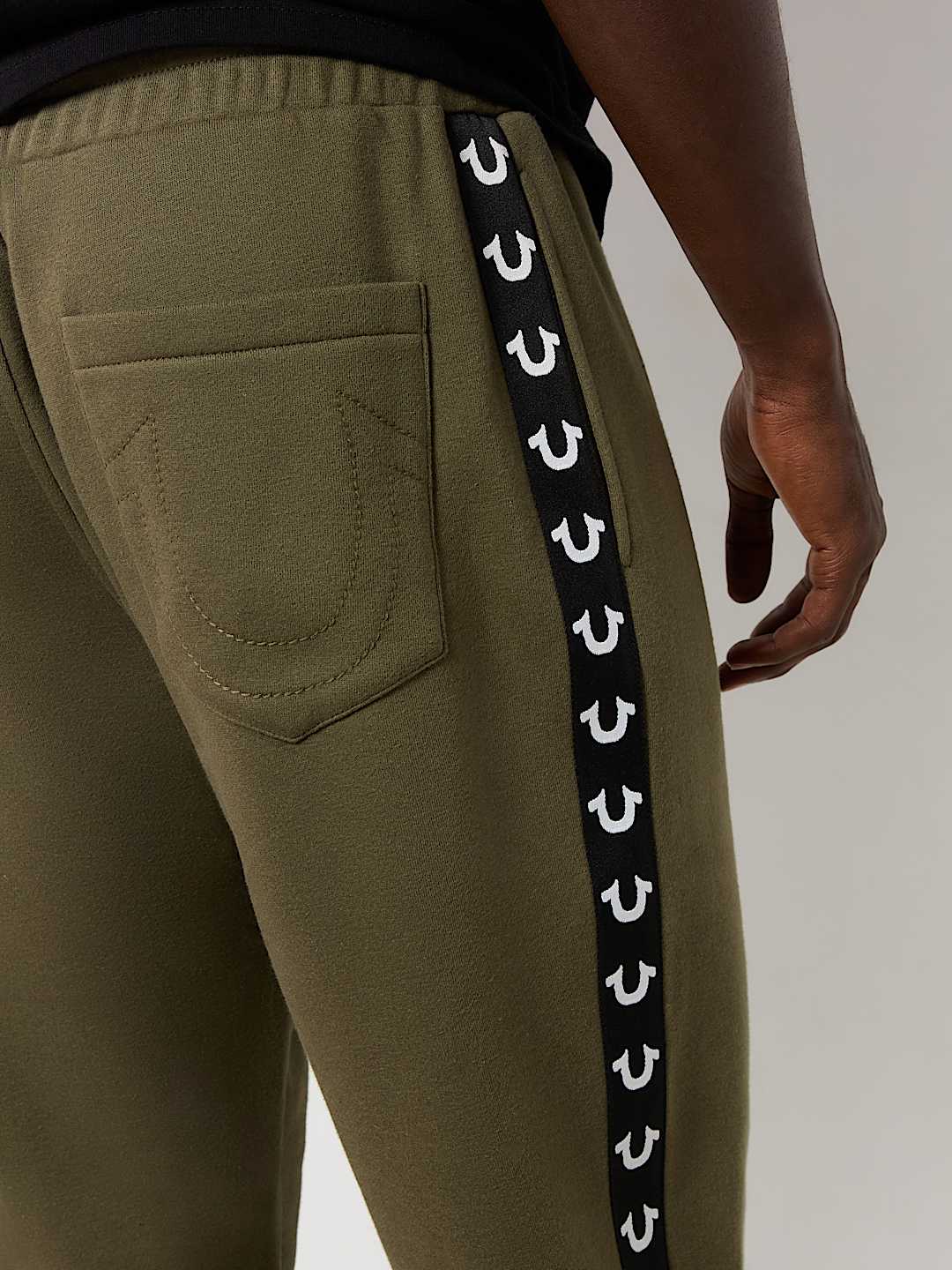 LOGO TAPE TRIM JOGGER, image 2