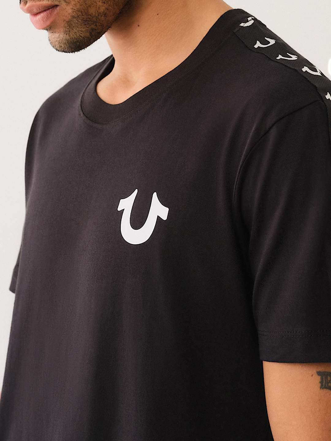 HORSESHOE TAPE TRIM TEE , image 2