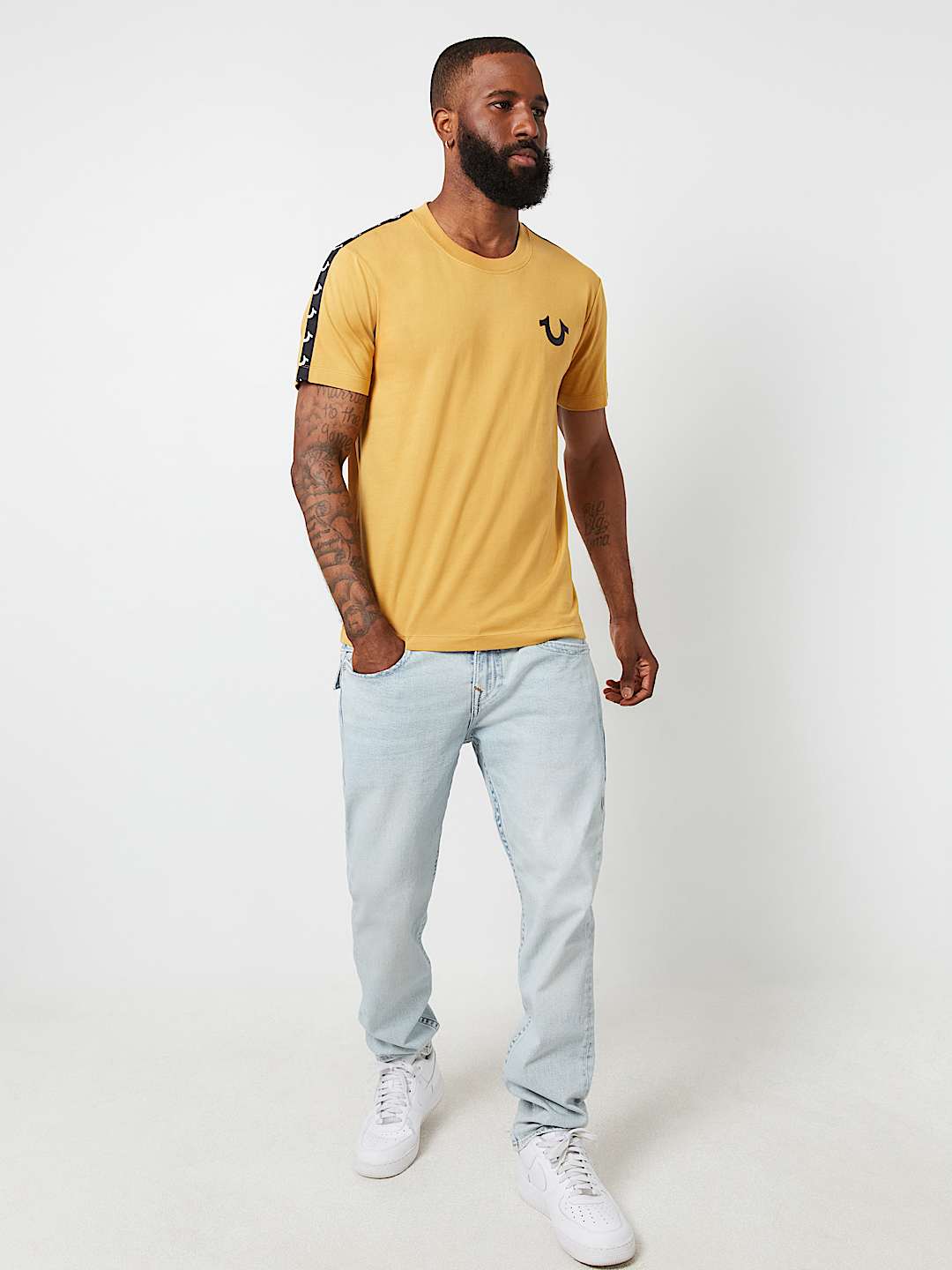 HORSESHOE TAPE TRIM TEE , image 5