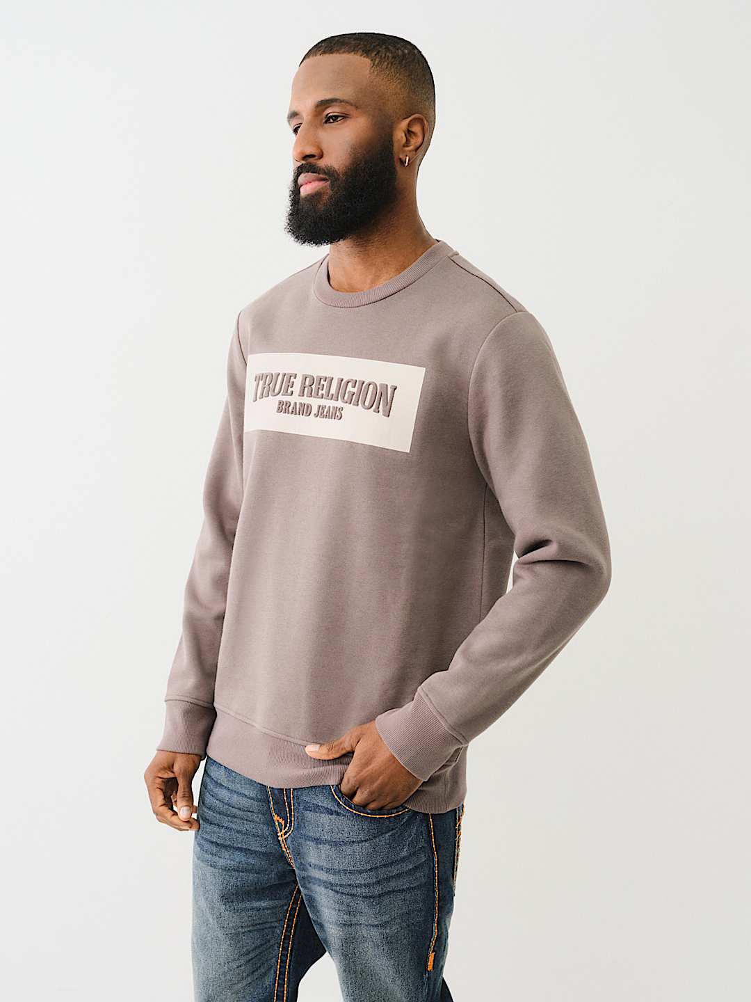 EMBOSSED ARCH LOGO SWEATSHIRT, image 4