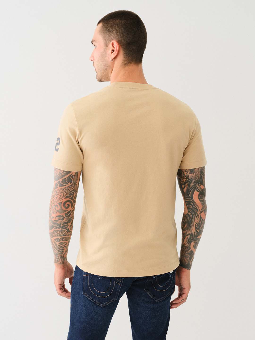 COIN SEAL 02 GRAPHIC TEE, image 3