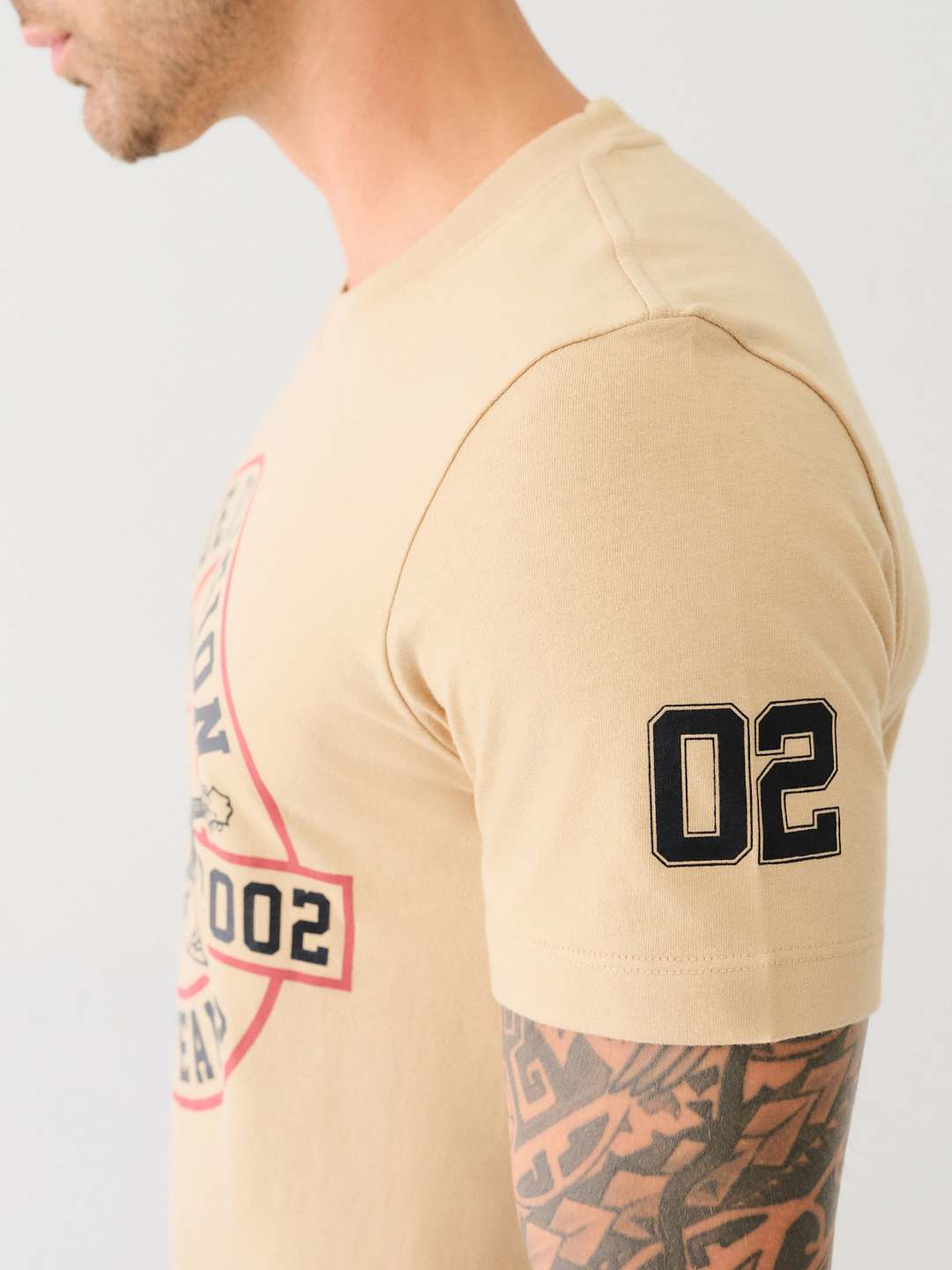 COIN SEAL 02 GRAPHIC TEE, image 4