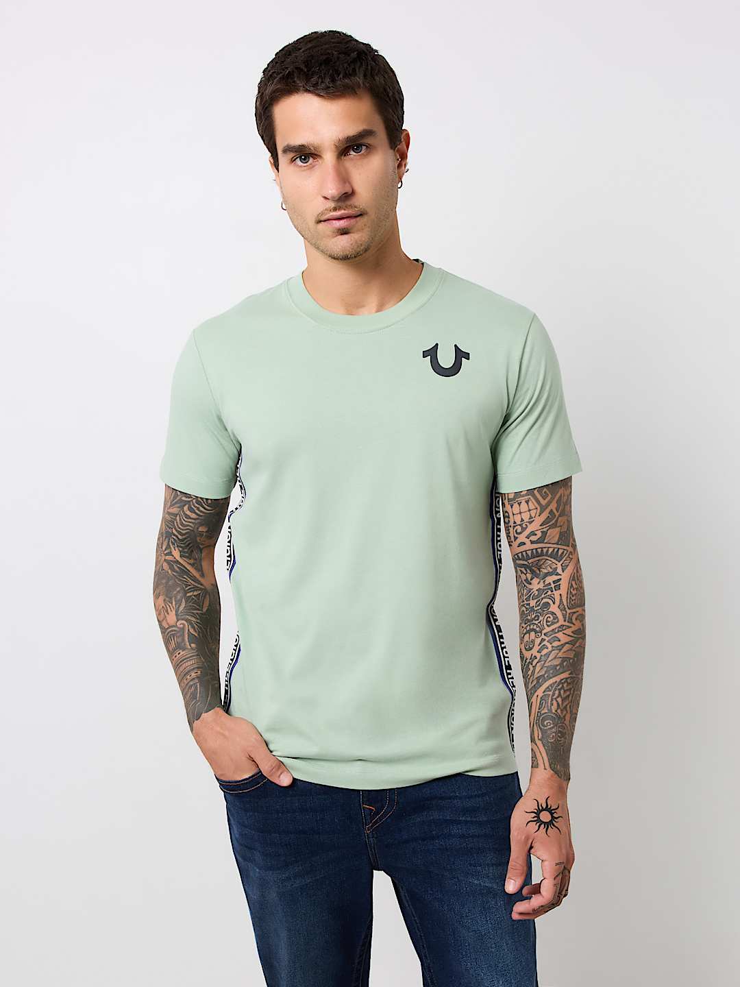 TRUE RELIGION CONTRAST TAPING TEE, image 2