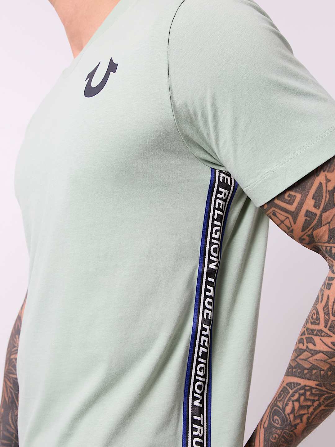 TRUE RELIGION CONTRAST TAPING TEE, image 1
