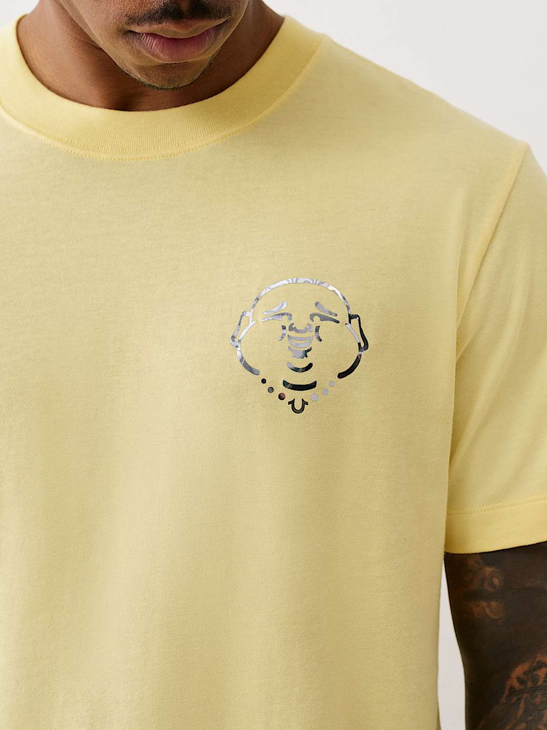 EMBOSSED EMBLEM LOGO TEE, image 4