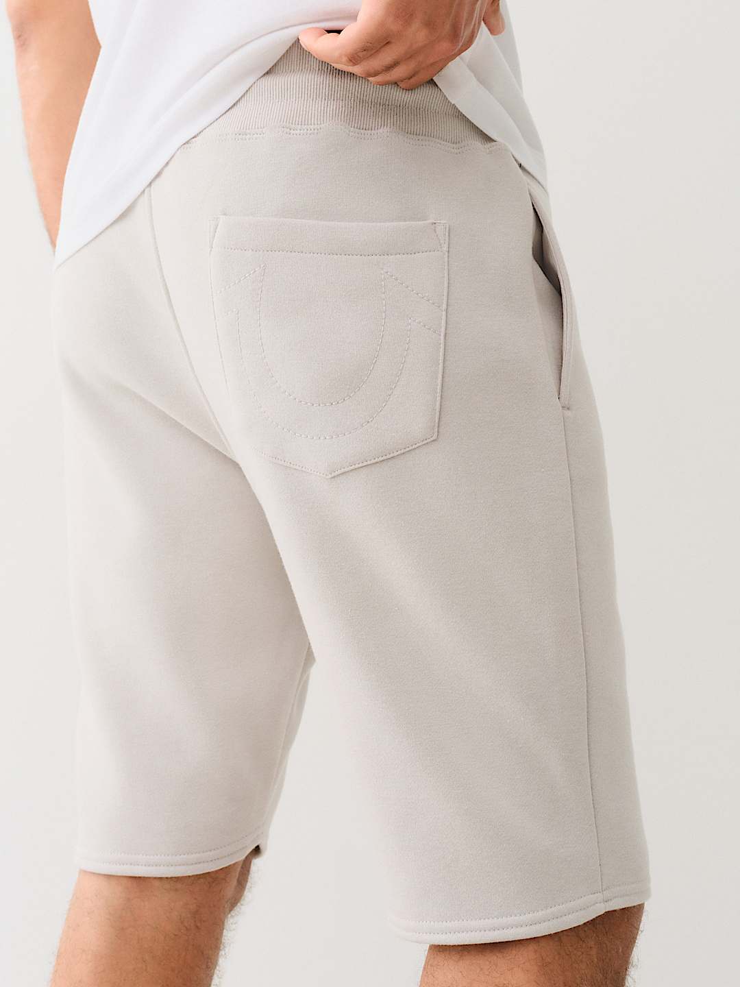 TRUE CLASSIC SWEAT SHORT, image 2