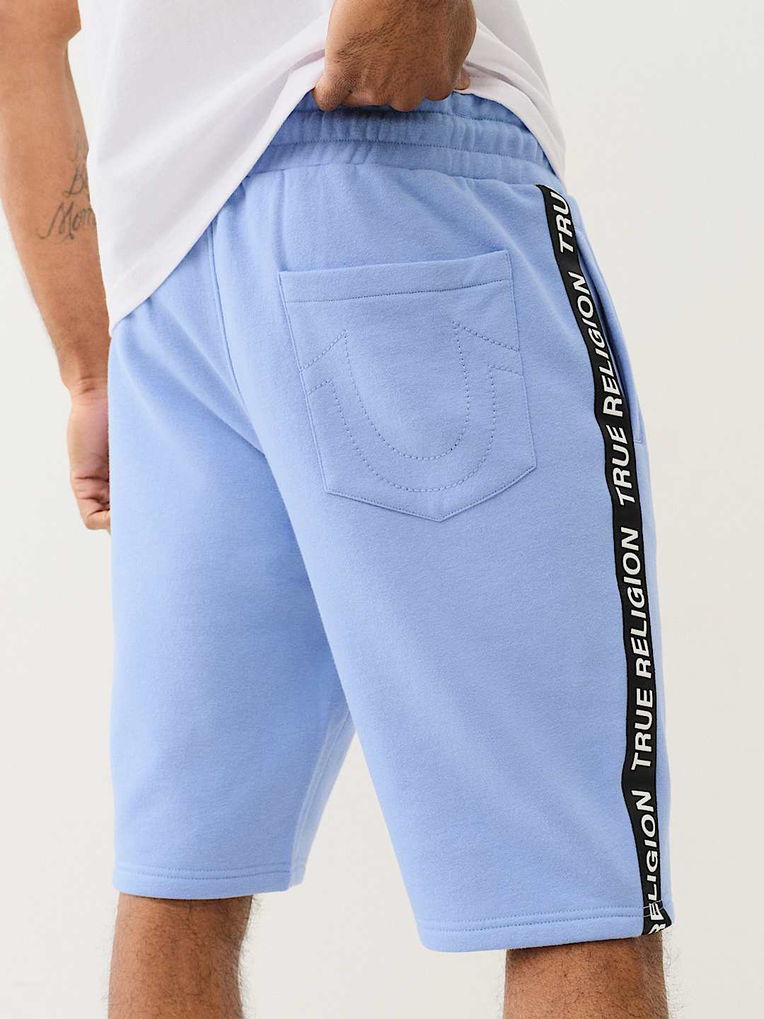 SILICONE LOGO TAPING SWEAT SHORT, image 2