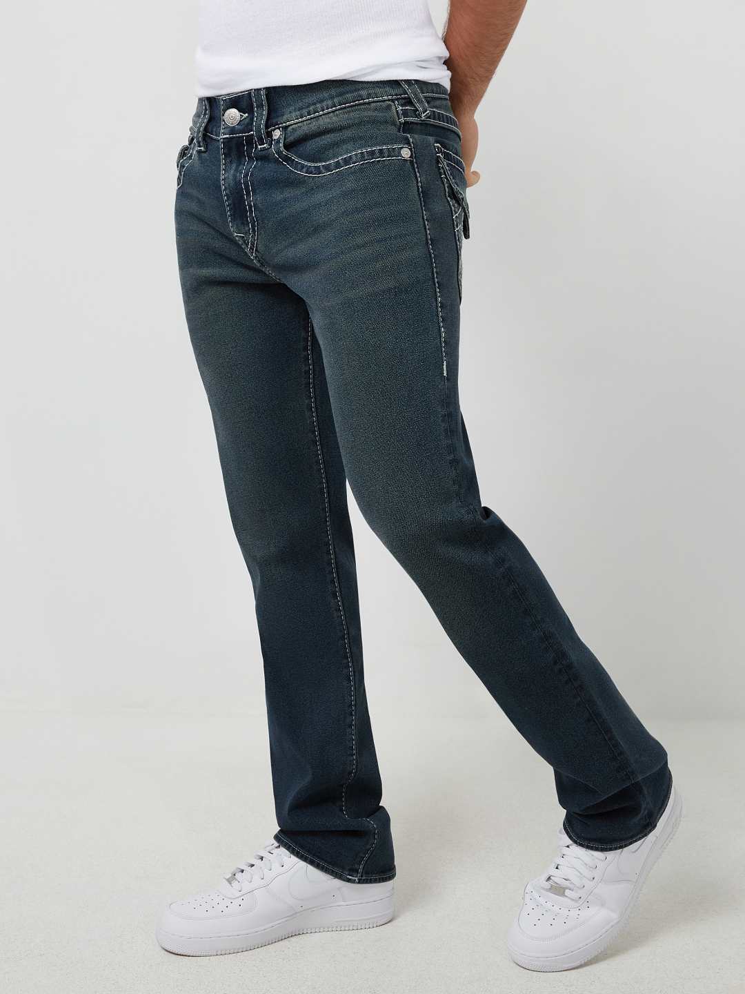 True Religion Ricky Big T Flap Straight Bond St Medium Wash