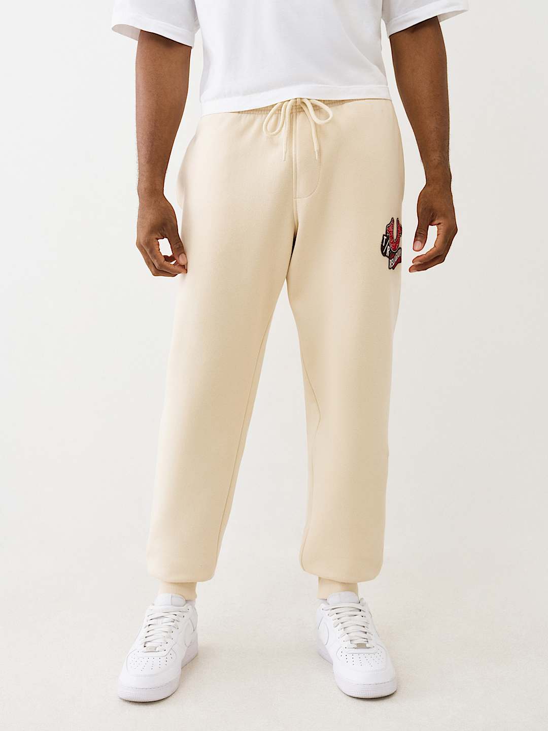 EMBROIDERED PATCH HORSESHOE JOGGER, image 3