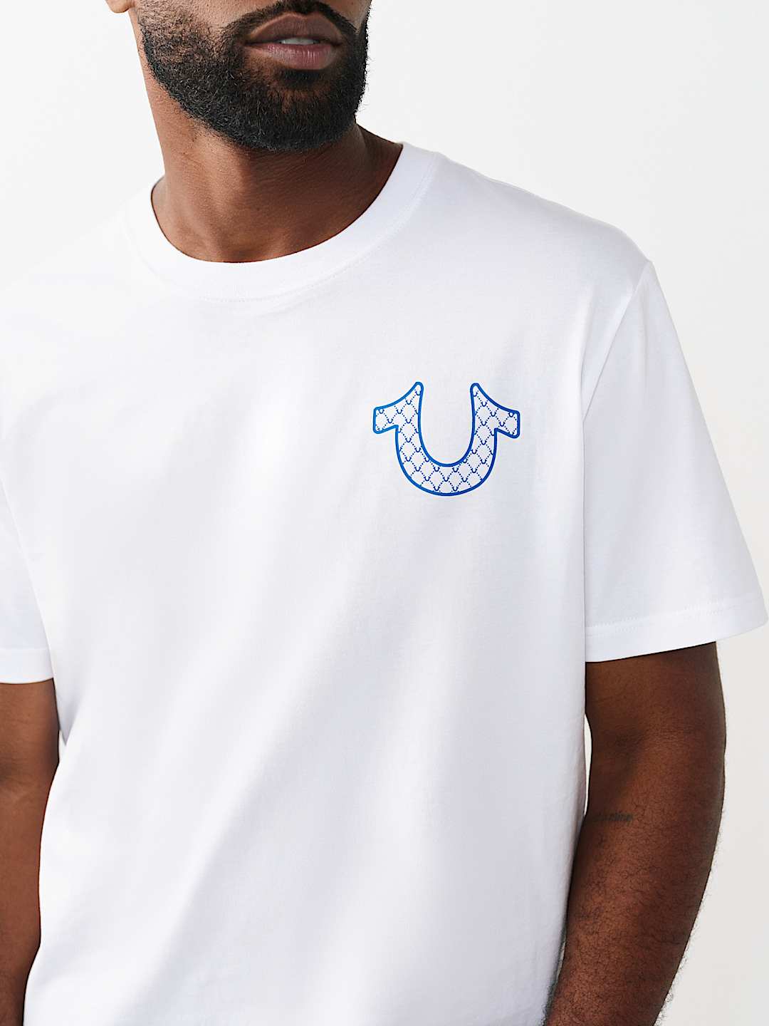 CAMISETA CON GR&Aacute;FICO DE HERRADURA RELLENA CON LETRAS, image 3