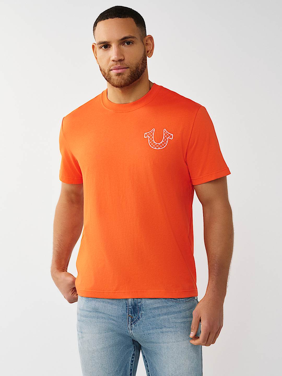 CAMISETA CON GR&Aacute;FICO DE HERRADURA RELLENA CON LETRAS, image 2