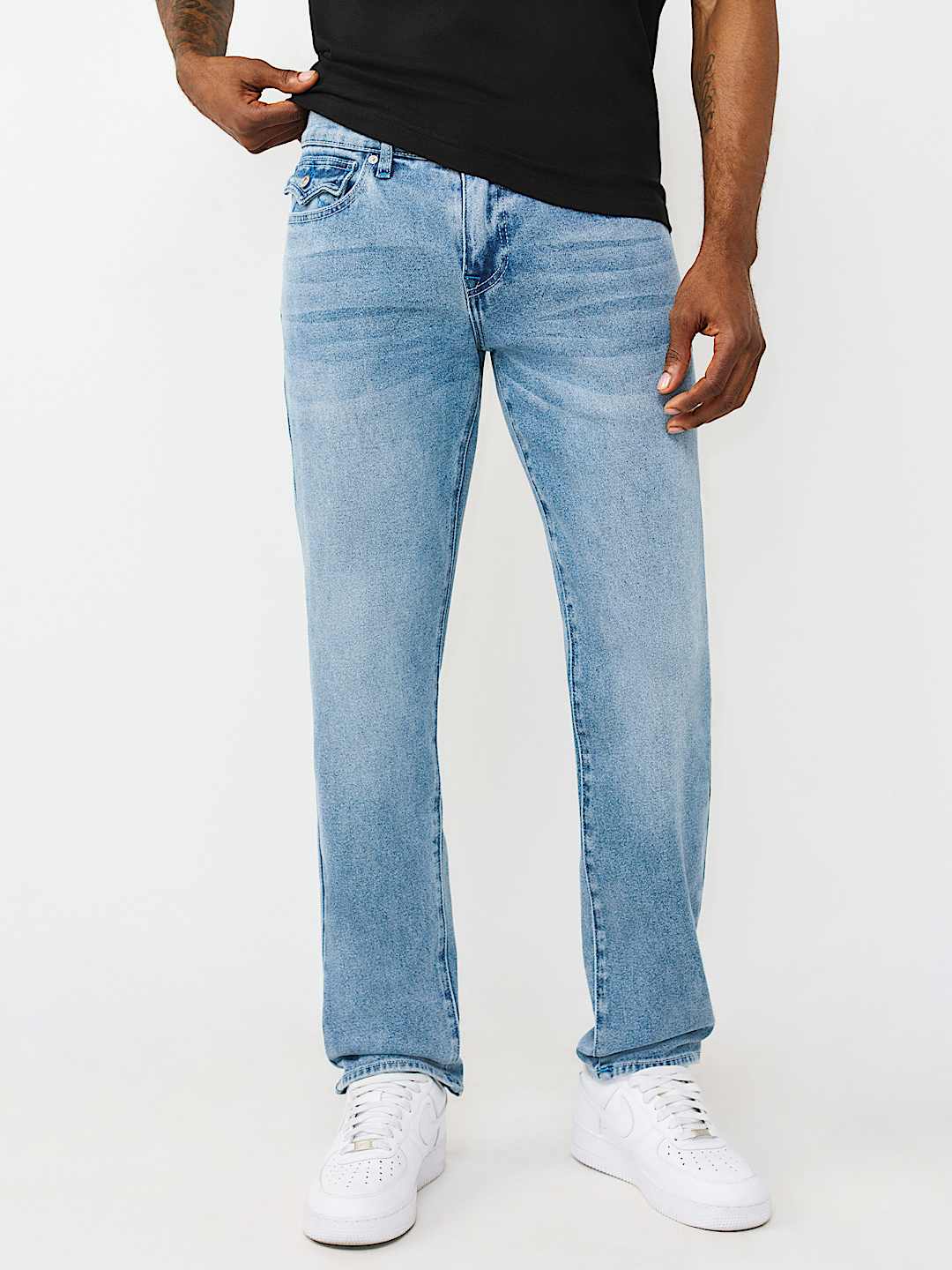 JEANS AJUSTADOS GENO CON SOLAPA Y APLIQUE DE HERRADURA, image 2