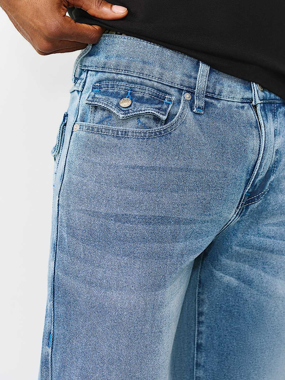 JEANS AJUSTADOS GENO CON SOLAPA Y APLIQUE DE HERRADURA, image 4
