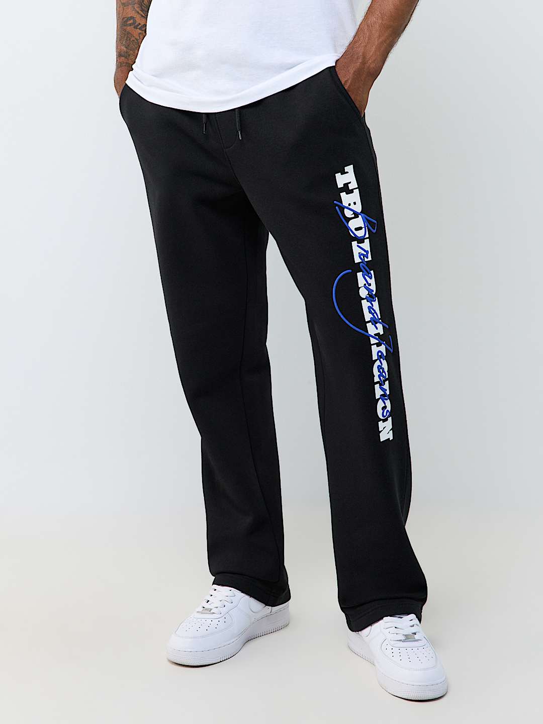 PUFF-PRINT LOGO SCRIPT PANT