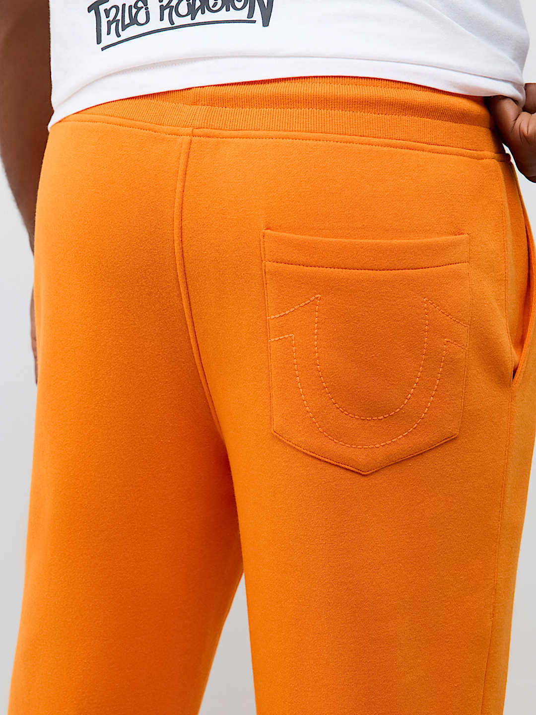PUFF-PRINT LOGO SCRIPT PANT