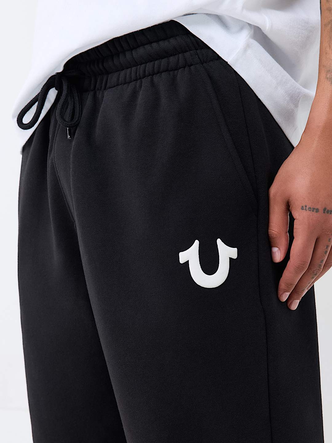 RETRO HORSESHOE JOGGER