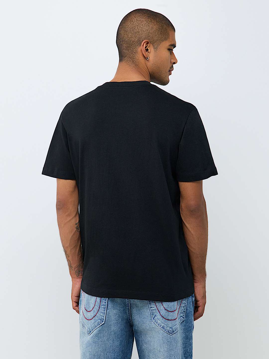HORSESHOE FILLED ALLOVER PRINT TEE