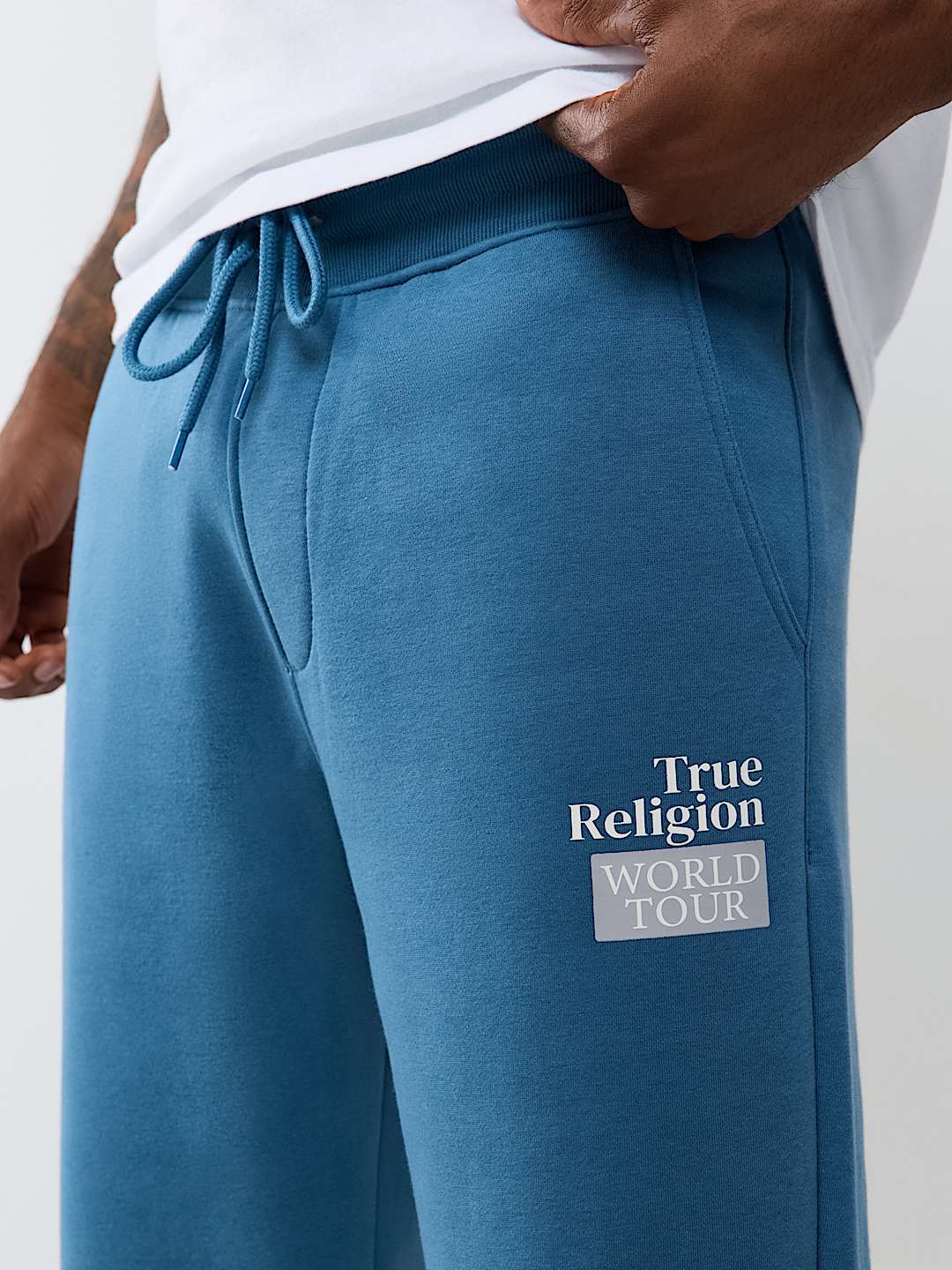 WORLD TOUR SWEATPANT