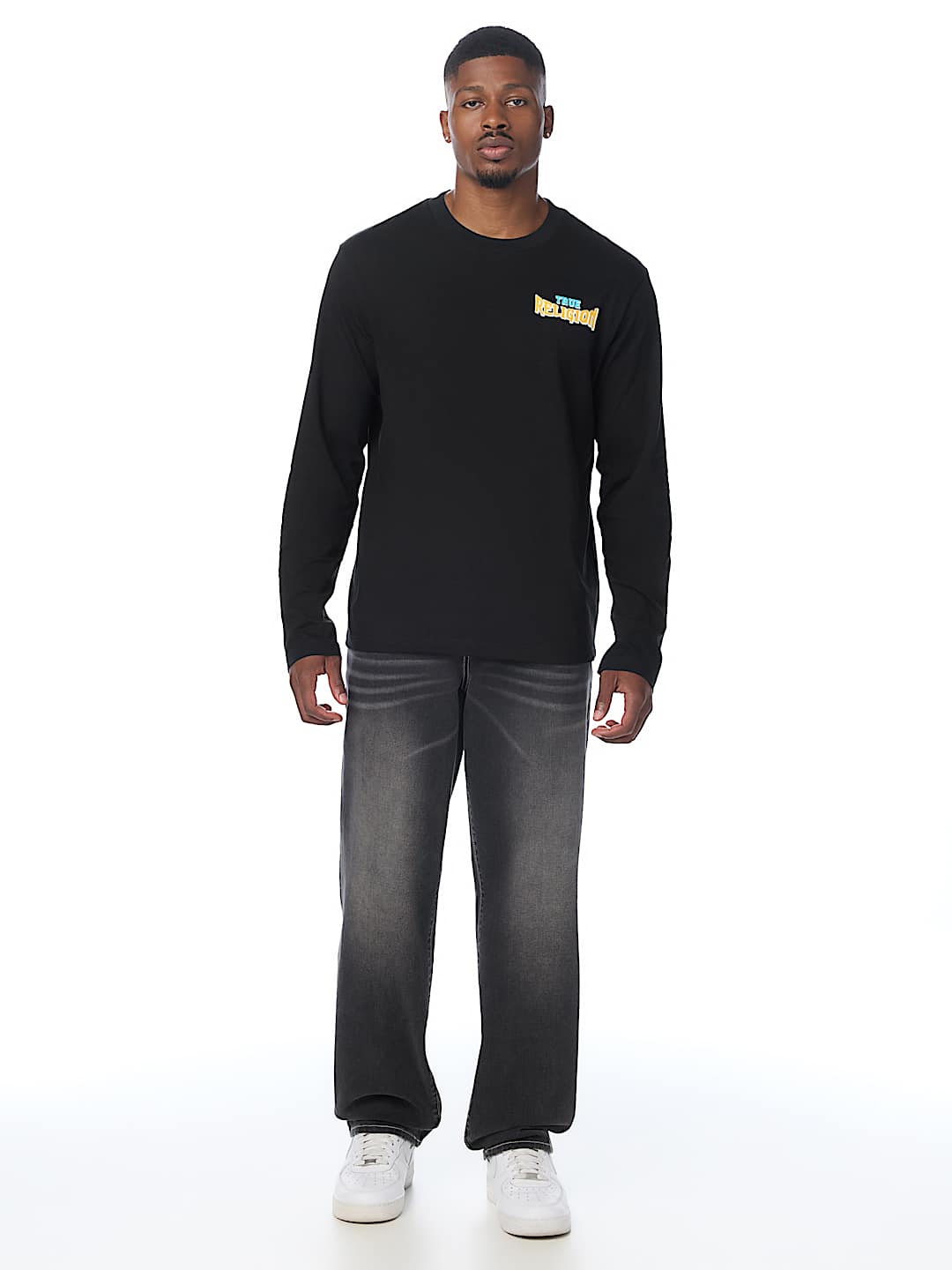 WORLD TOUR LONG SLEEVE CREWNECK TEE