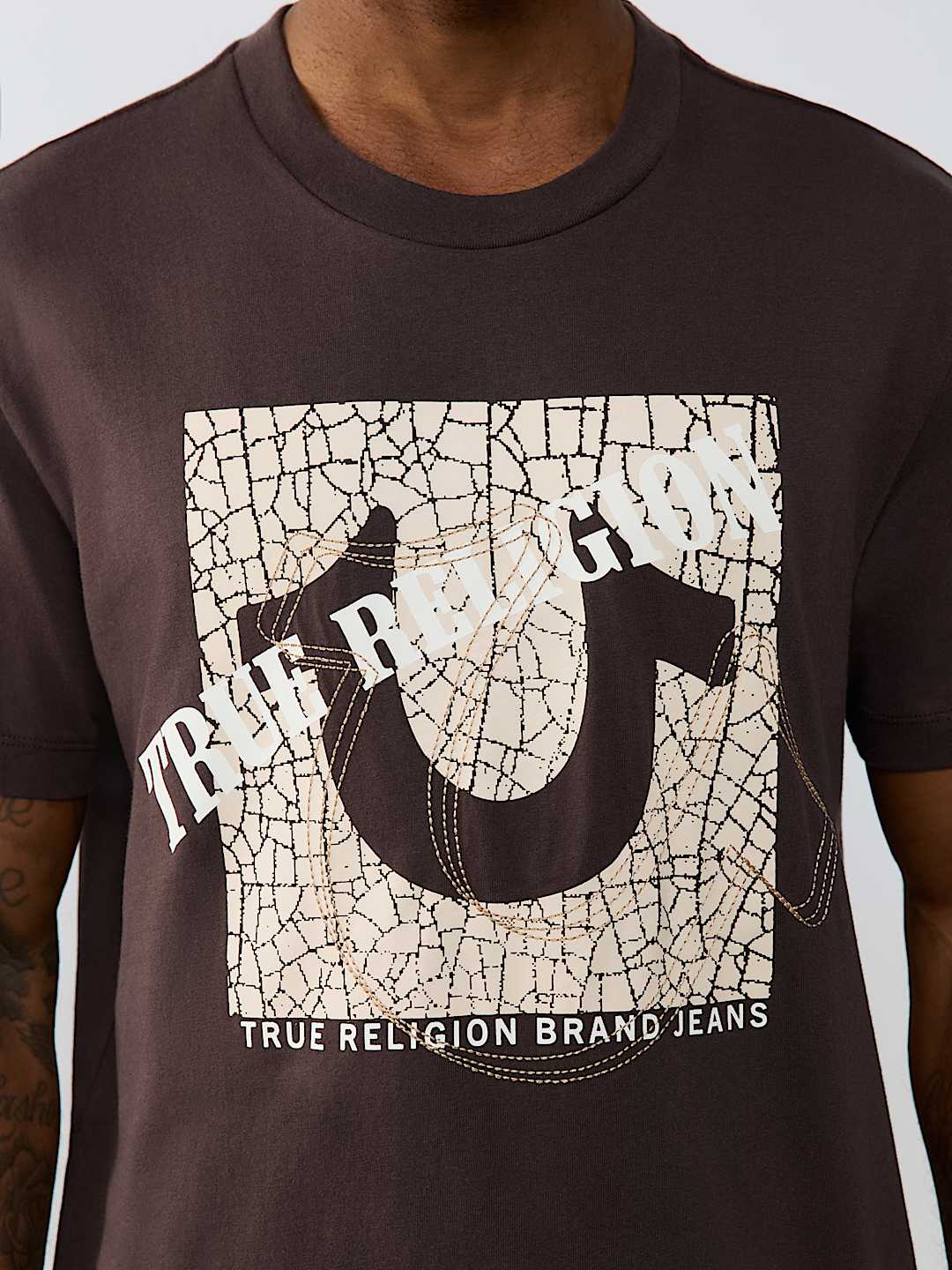 TRUE HORSESHOE EMBROIDERED TEE