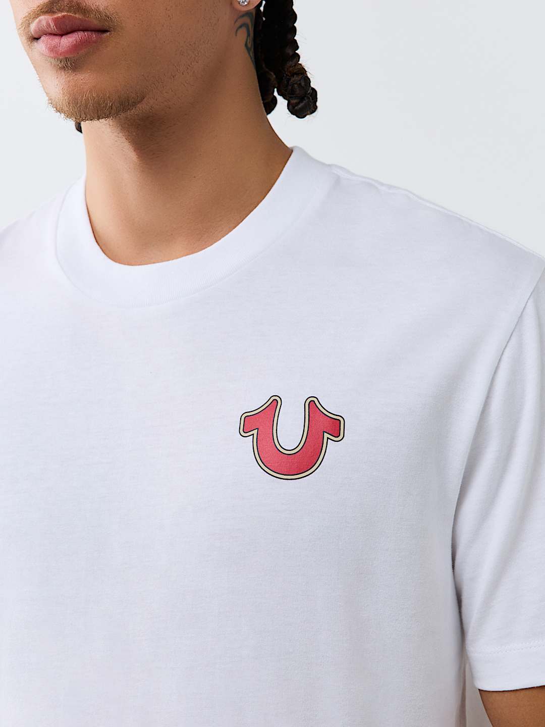 MARQUEE HORSESHOE TEE