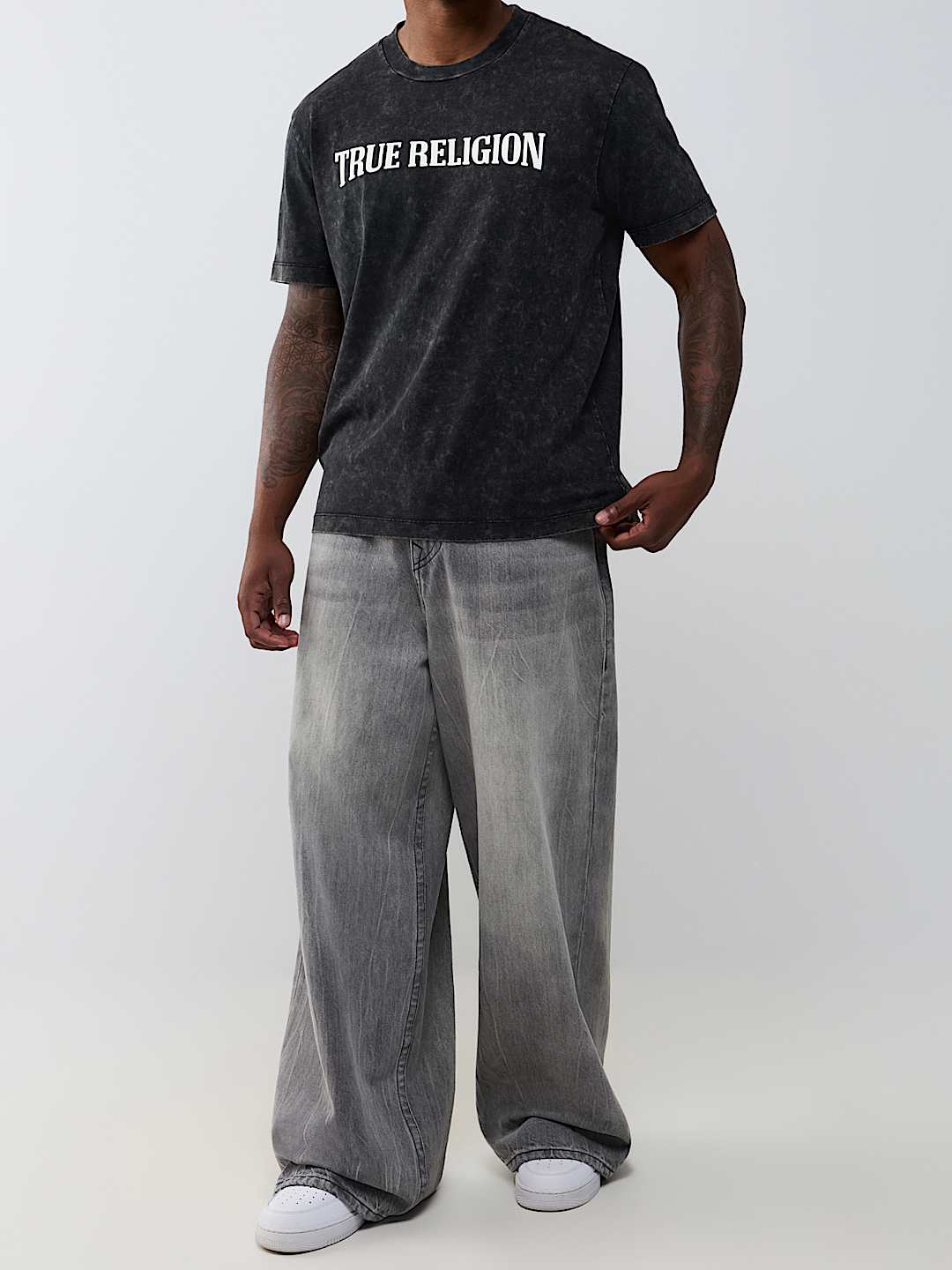 WASHED HORSESHOE TEE